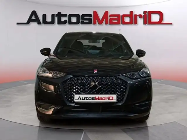 DS Automobiles DS 3 view 2