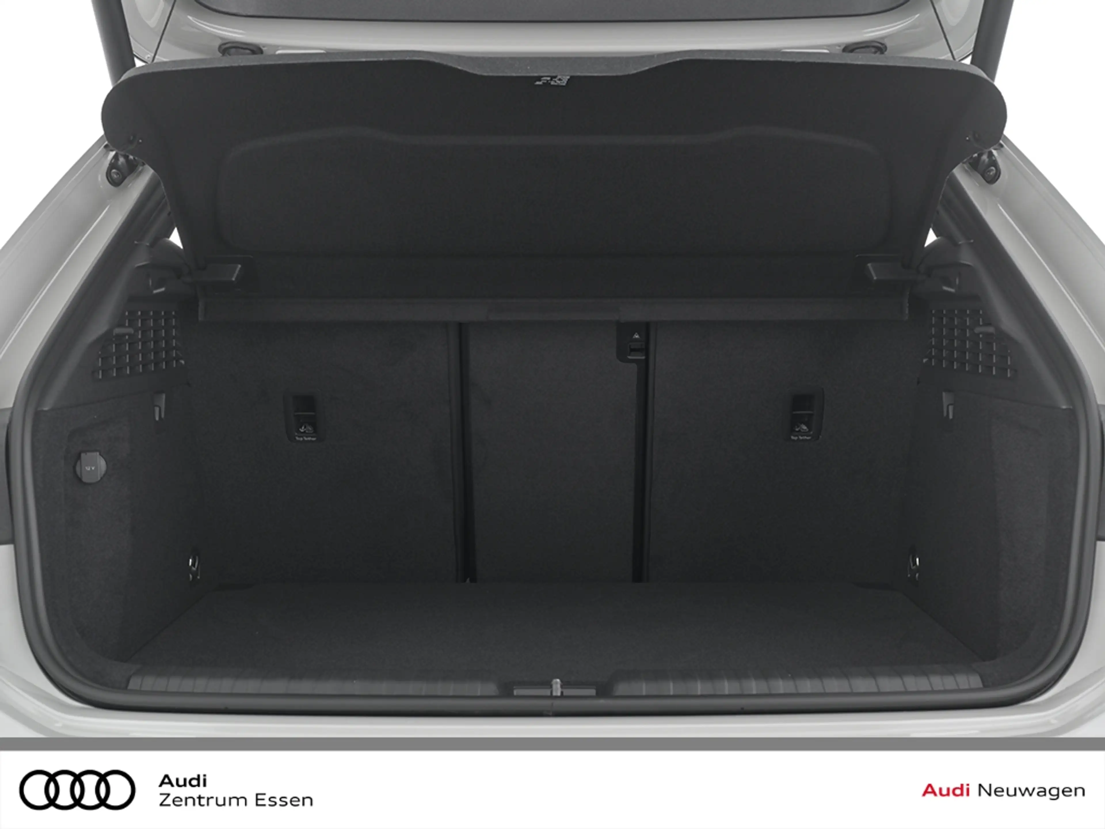 Audi RS3 SPORTBACK MATRIX LED NAVI PANO SONOS — photo 9