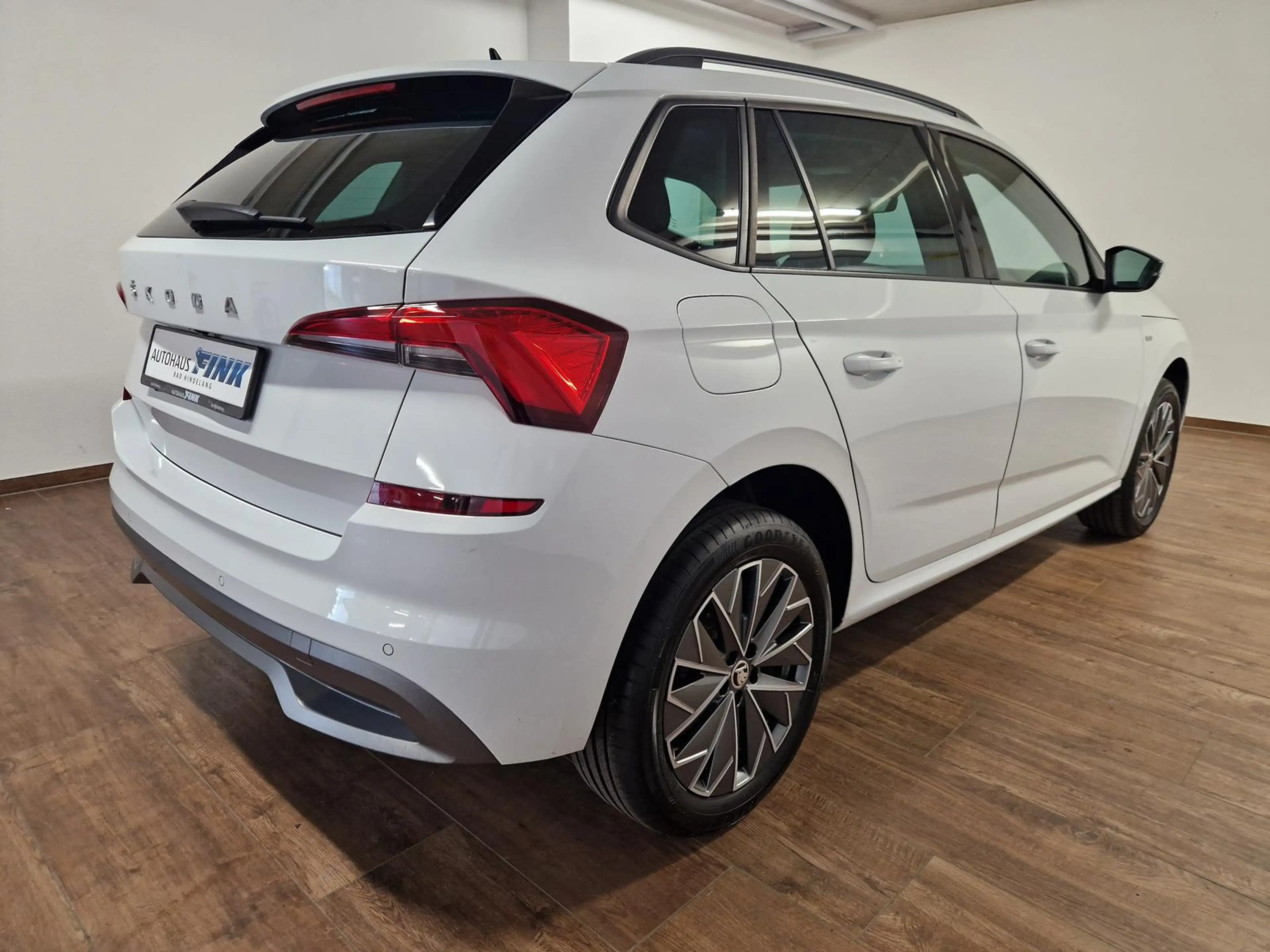 Skoda Kamiq Tour 1.0 TSI DSG RFK Navi PDC v+h. — photo 7