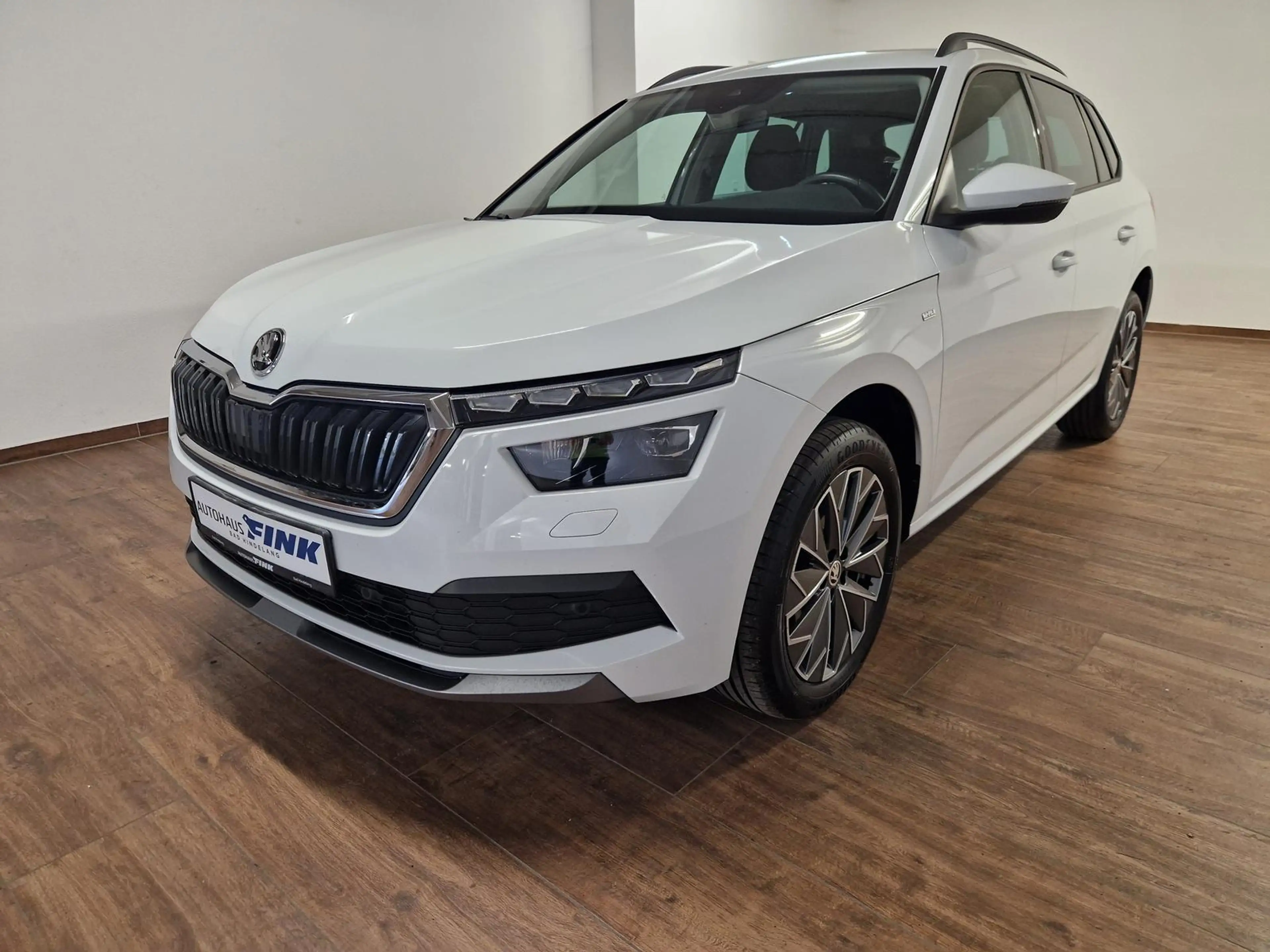 Skoda Kamiq Tour 1.0 TSI DSG RFK Navi PDC v+h.