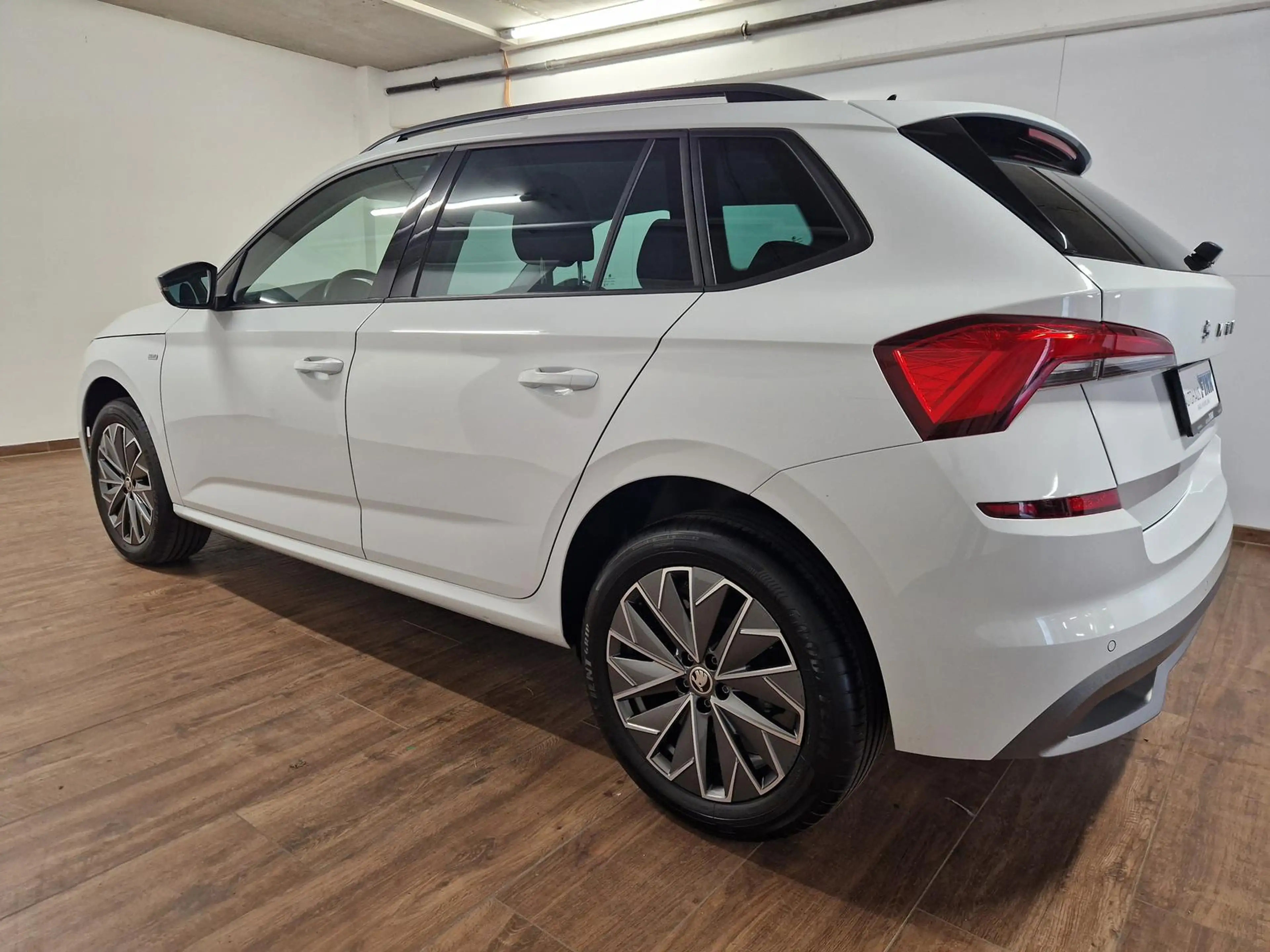 Skoda Kamiq Tour 1.0 TSI DSG RFK Navi PDC v+h. — photo 3