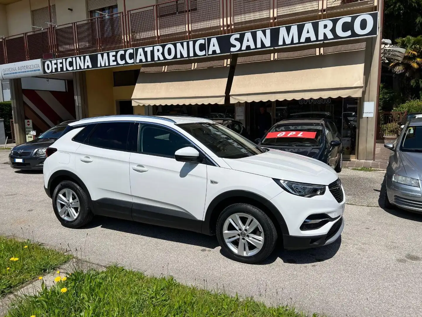 Opel Grandland X 1.5 diesel Ecotec S&S aut. Innovation PREZZO REALE Bianco - 1