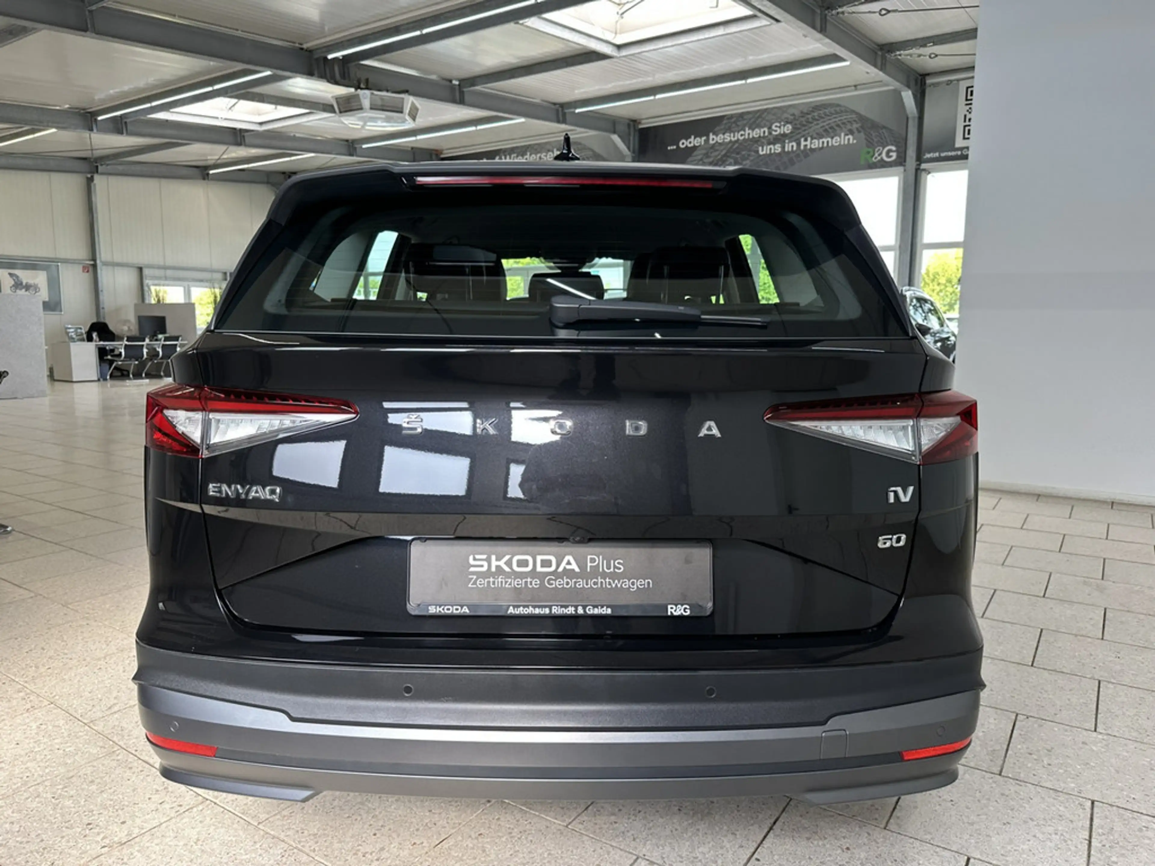 Skoda Enyaq iV 60 Loft PDC SHZ KAMERA NAVI LED — photo 6