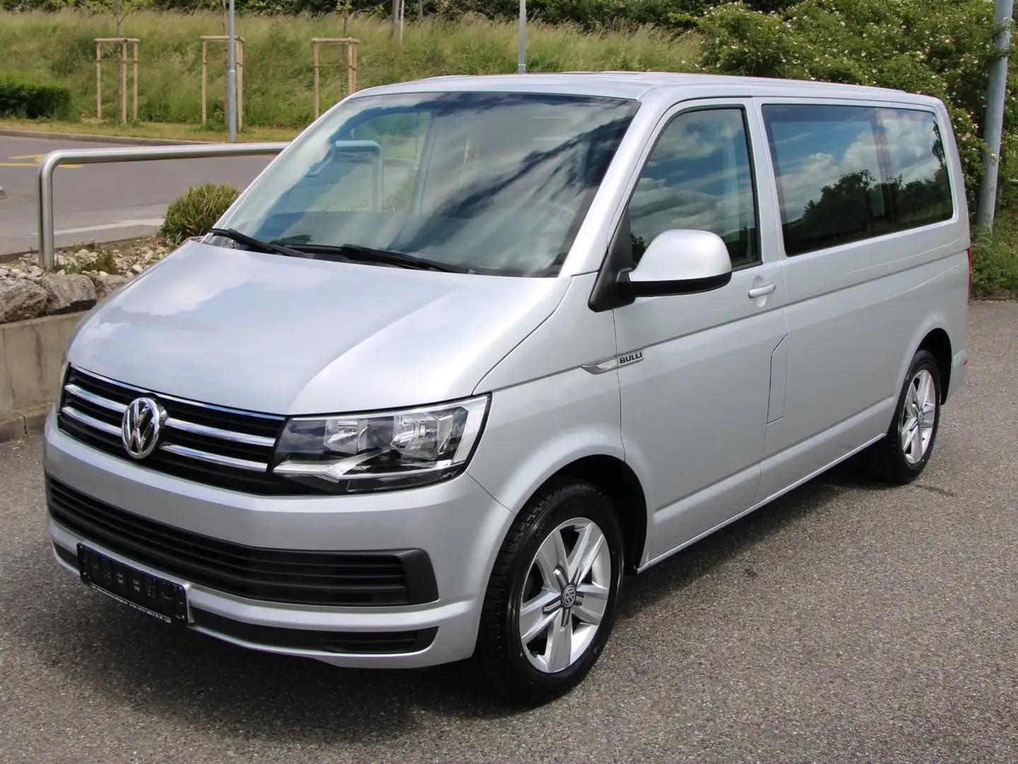 Volkswagen T6 Multivan Multivan TDI Comfortline DSG 150 PS AHK Grijs - 1