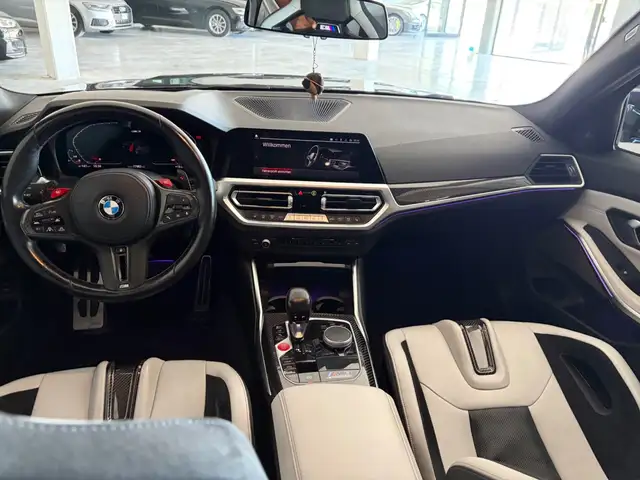 BMW 3 Series view 12