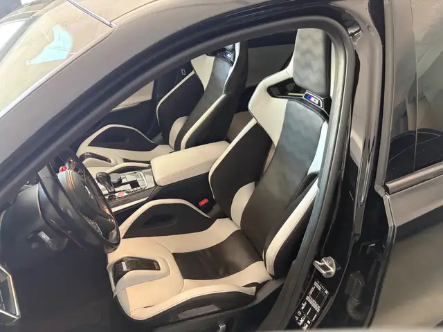 BMW 3 Series view 11