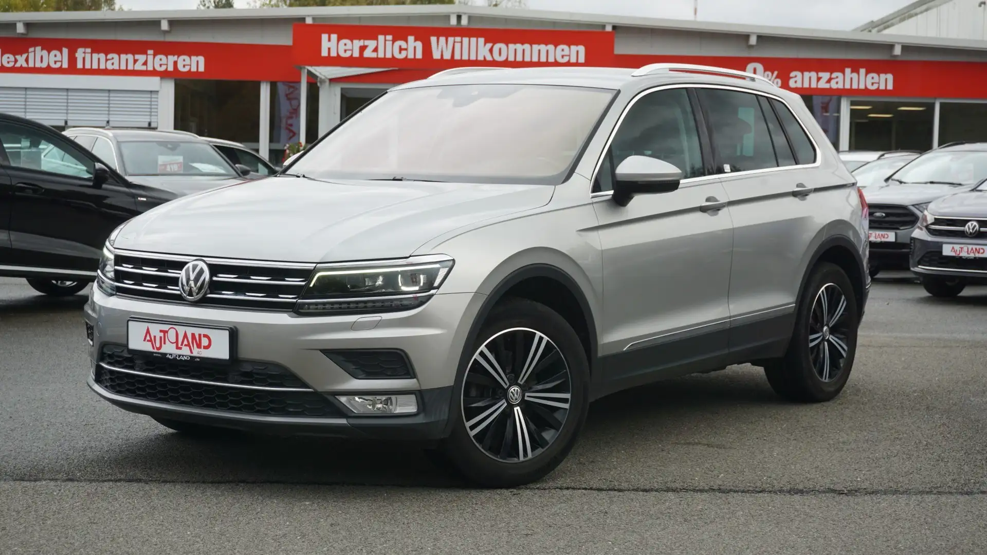 Volkswagen Tiguan 2.0 TDI LED Navi Virtual Cockpit Head-Up Grijs - 2