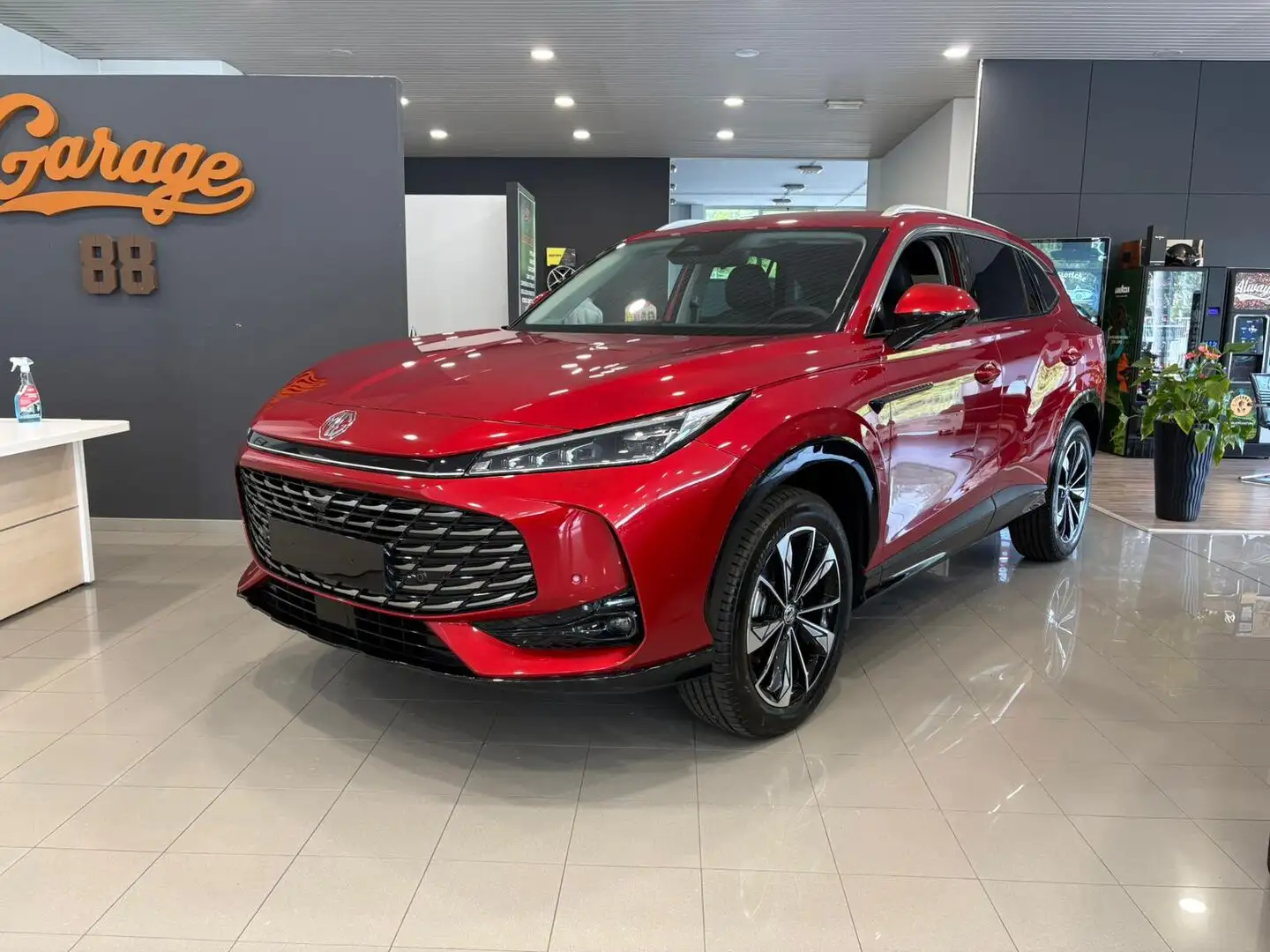 MG HS 1.5 Luxury Rouge - 1