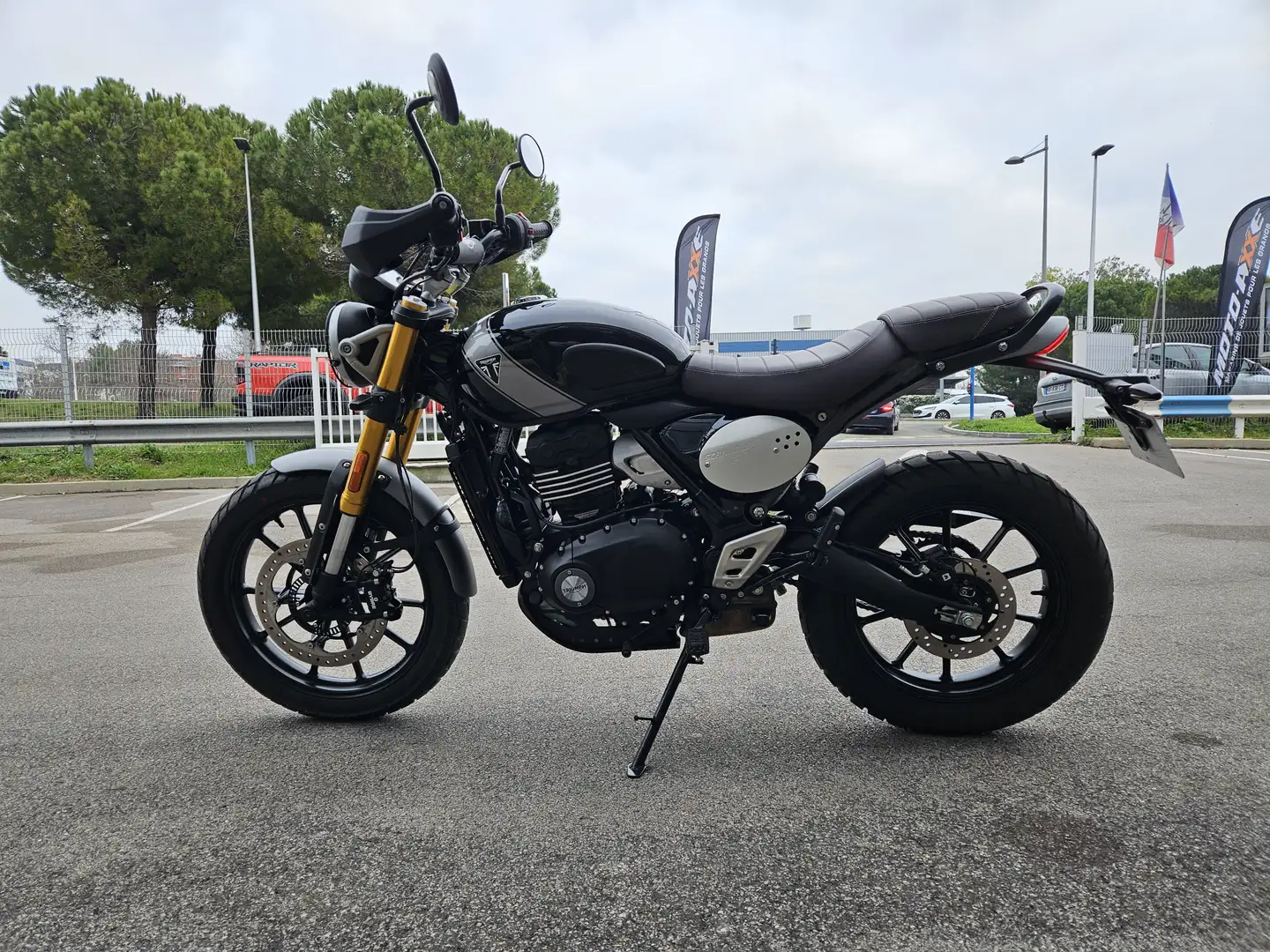 Triumph Scrambler 400 X Noir - 2