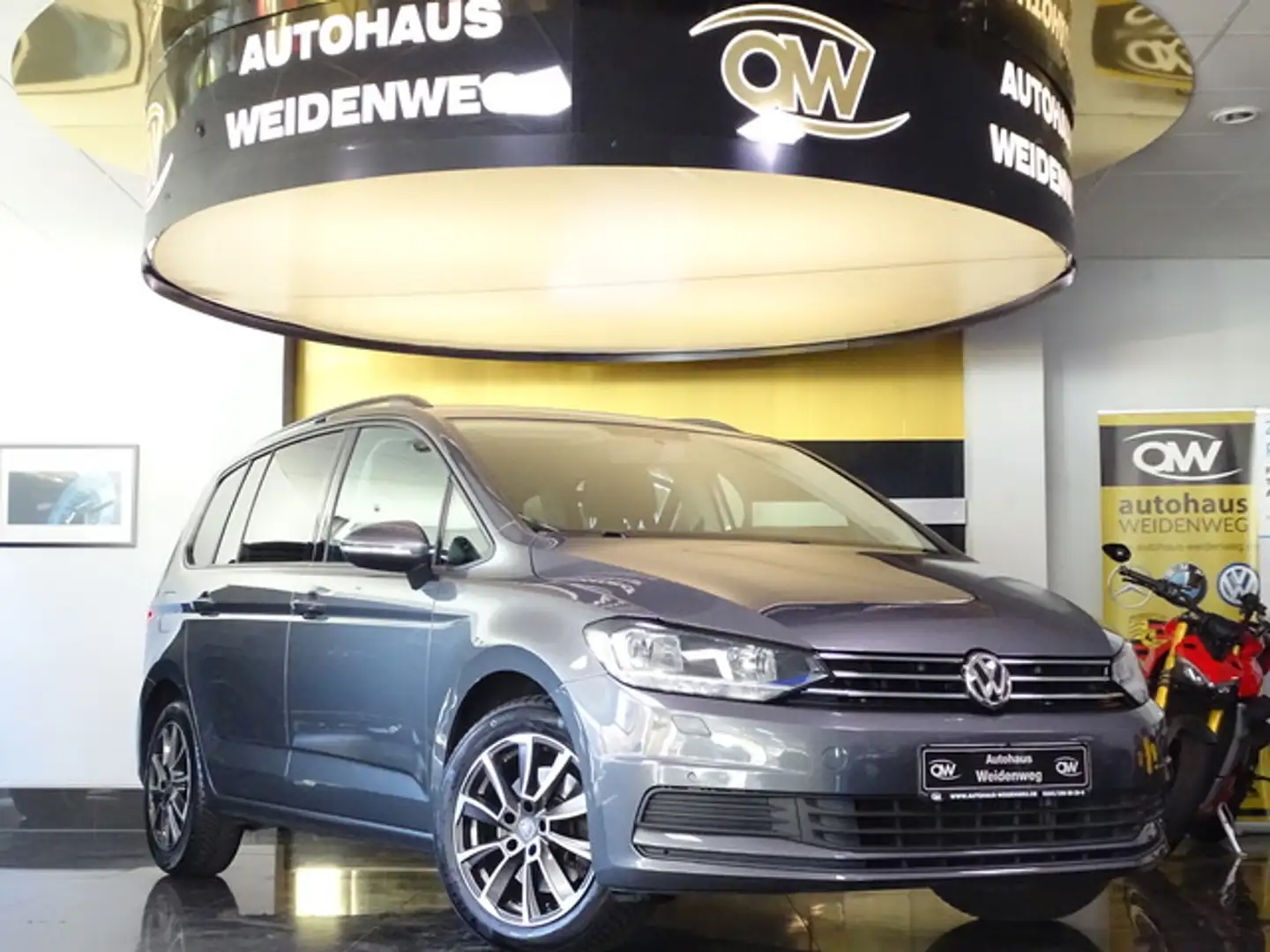 Volkswagen Touran 2.0 TDI DSG Comfort Navi PDC AHK 7Sitzer Gris - 2