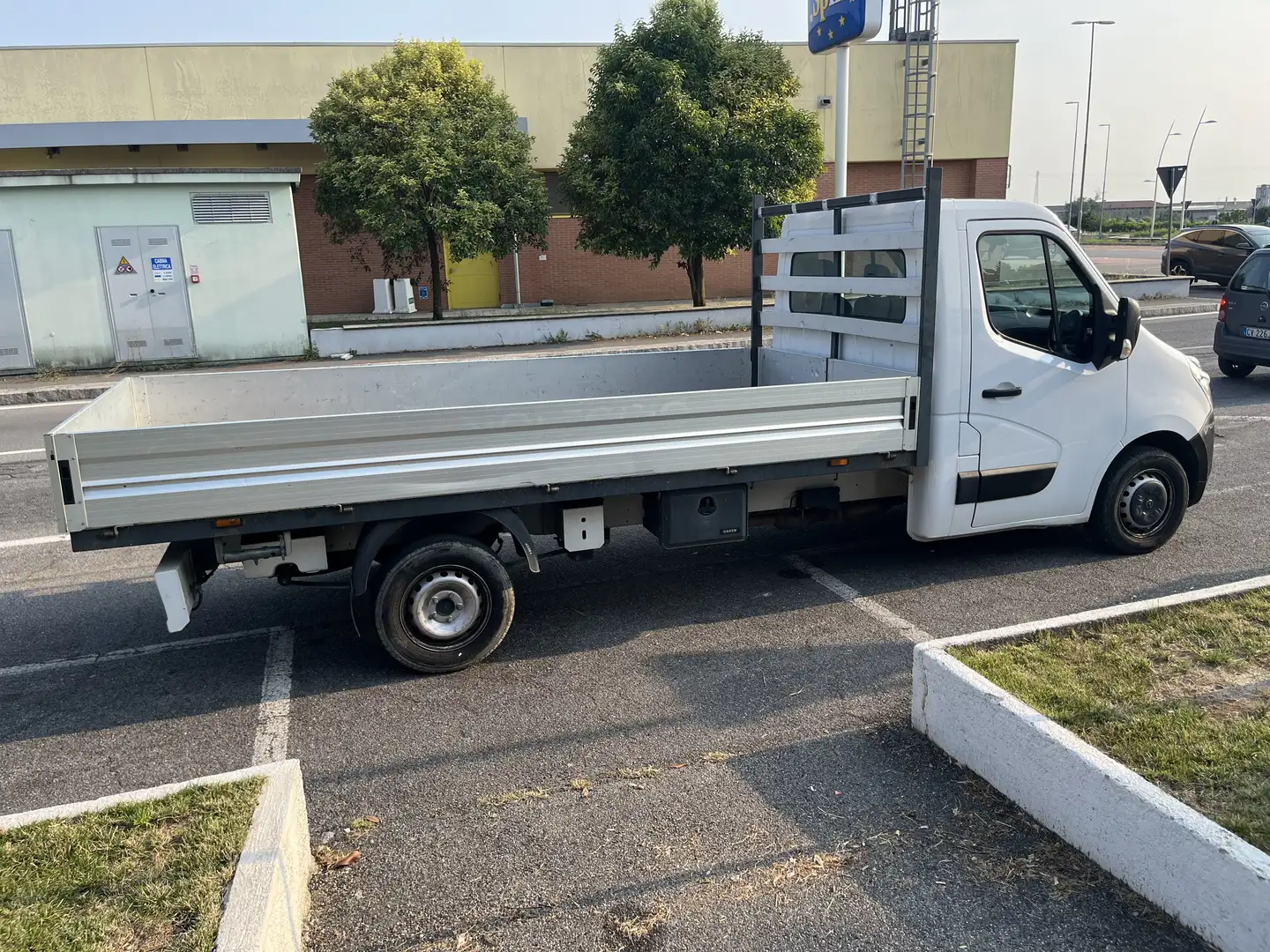 Opel Movano 2.3 gasolio 145cv CASSONATO 3 POSTI Wit - 1