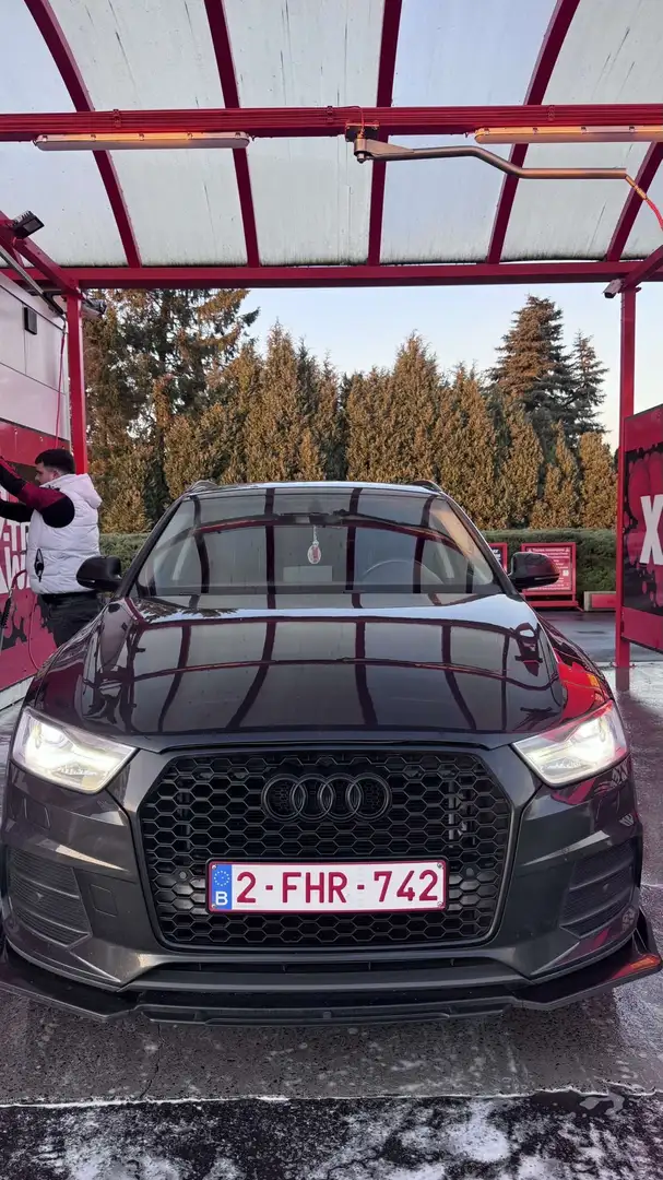 Audi Q3 2.0 TDi - 1