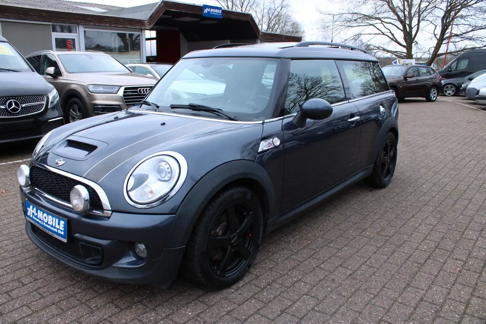 MINI Cooper SD Clubman Aut. Navi Bi-Xenon SSD Alcanta Сірий - 1