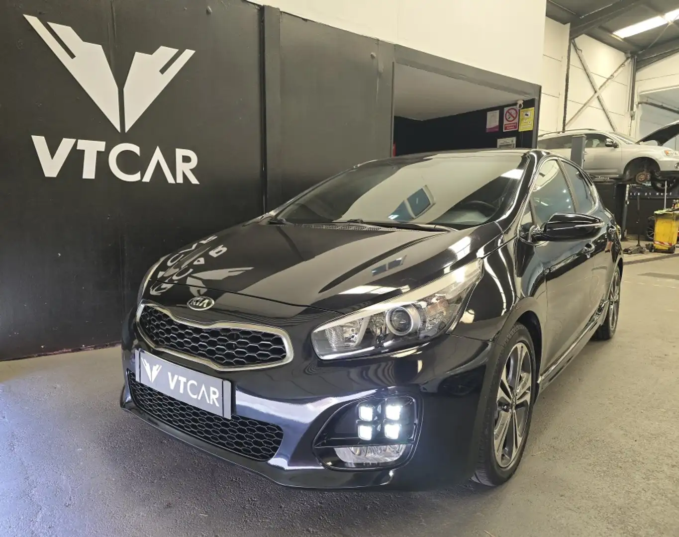 Kia Ceed / cee'd 1.0 T-GDI Eco-Dynamics x-Tech16 120 Negro - 2