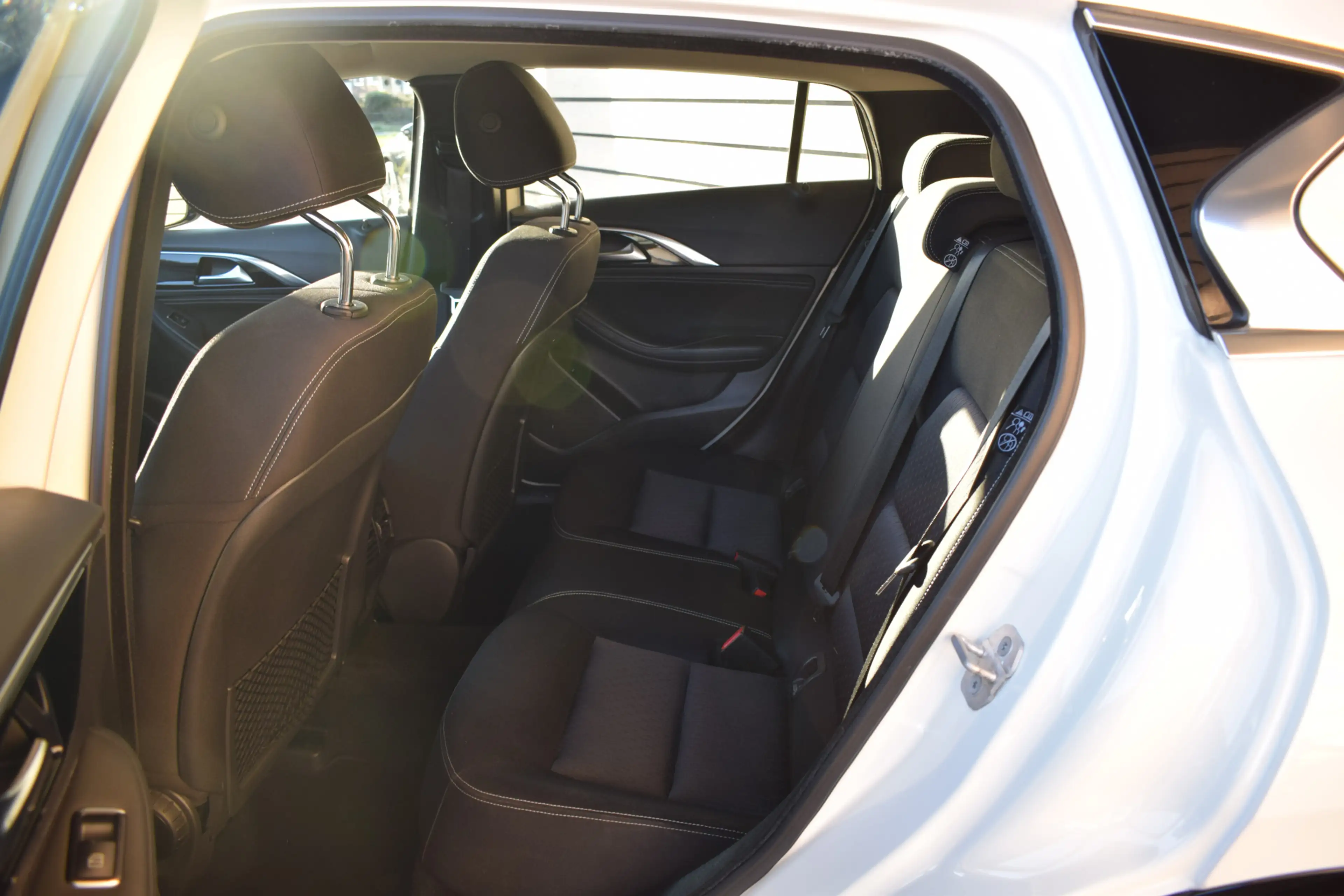 Infiniti Q30 1.6t Premium — photo 12