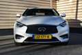 Infiniti Q30 1.6t Premium Weiß - thumbnail 3