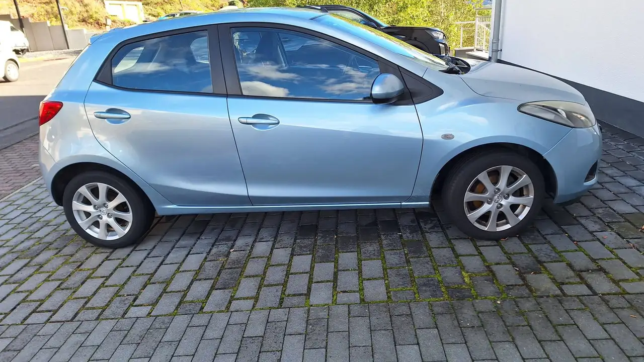 Mazda 2