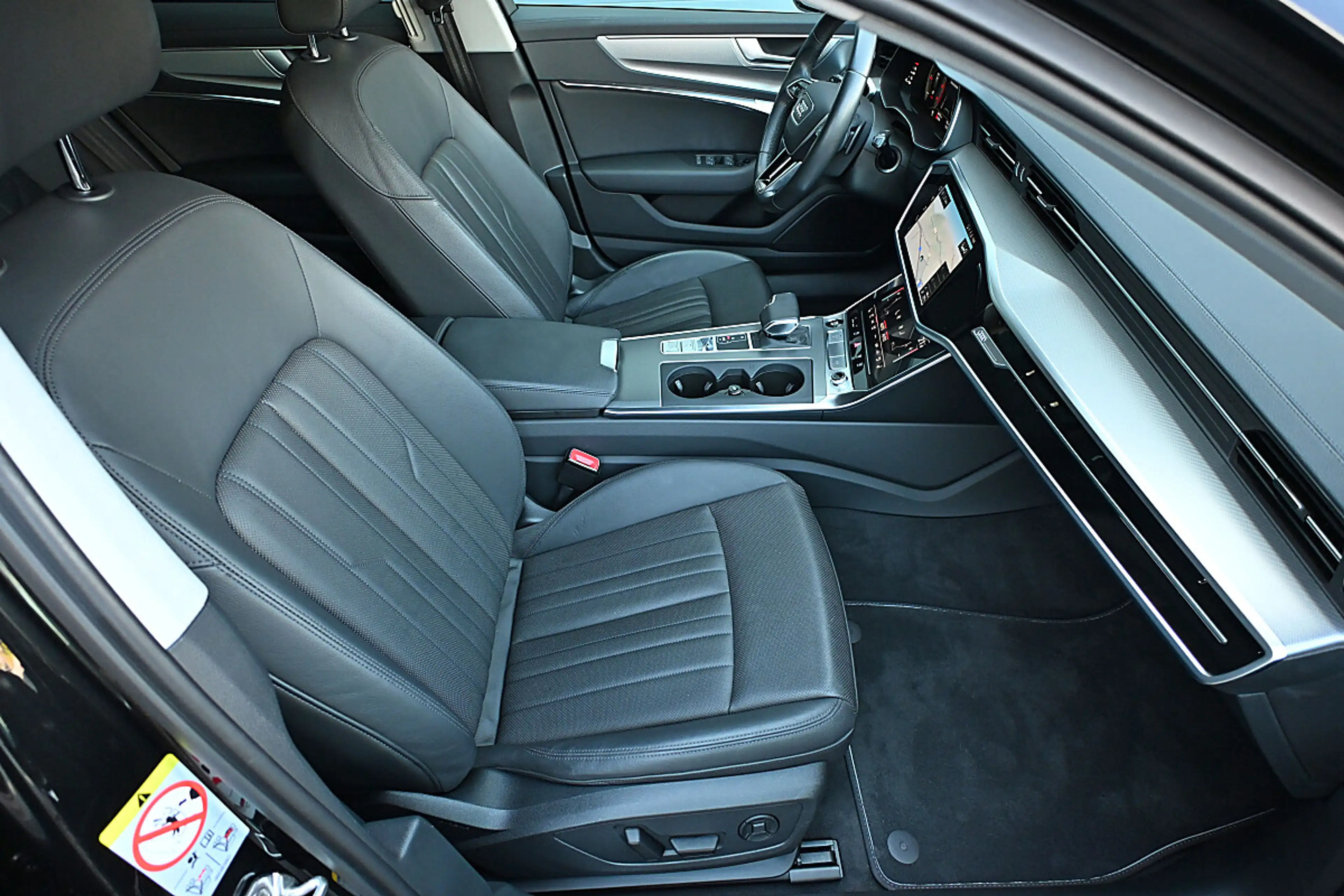Audi A6 Avant 35 TDI design S-tronic NP €82k ACC, Matri... — photo 9
