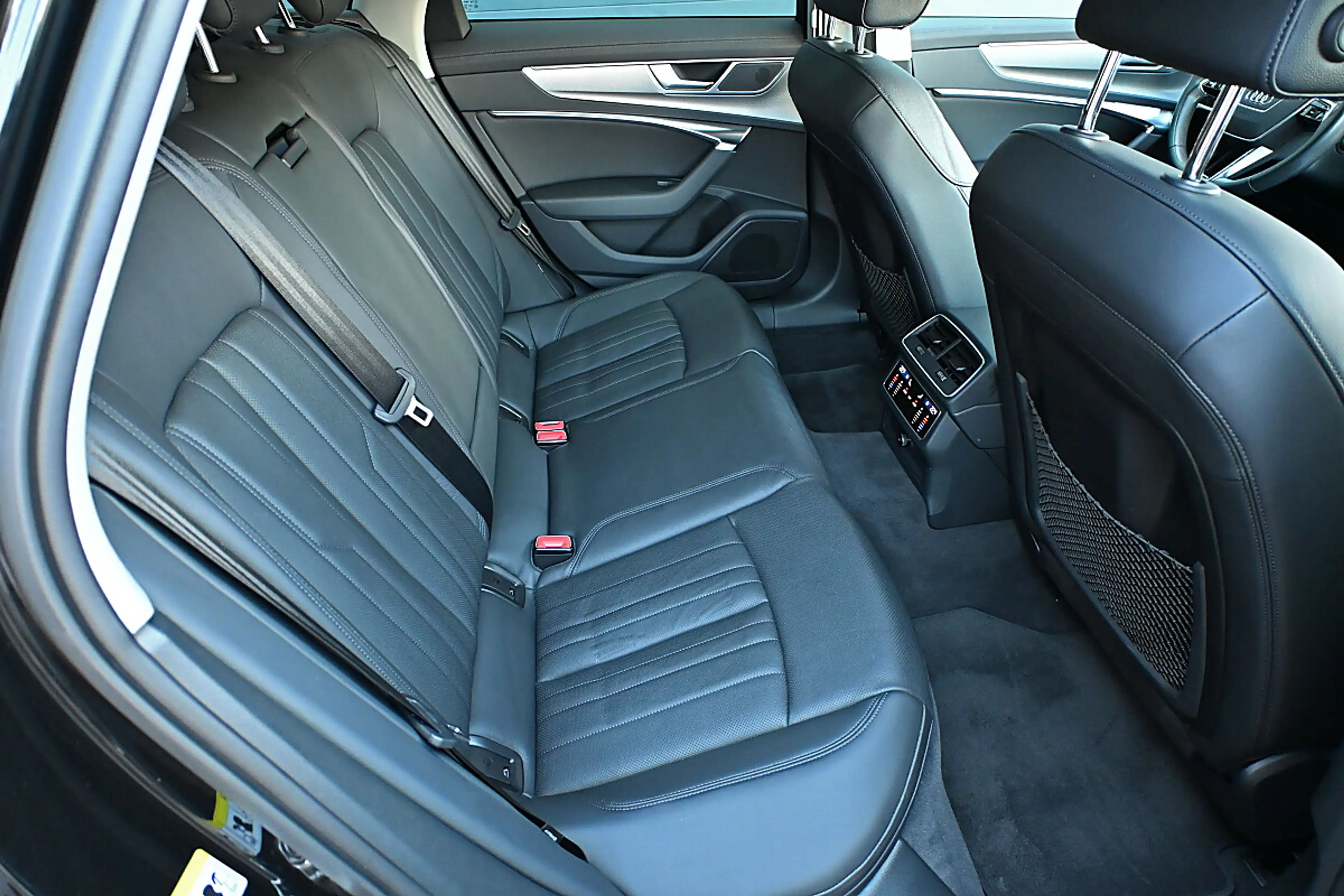 Audi A6 Avant 35 TDI design S-tronic NP €82k ACC, Matri... — photo 10