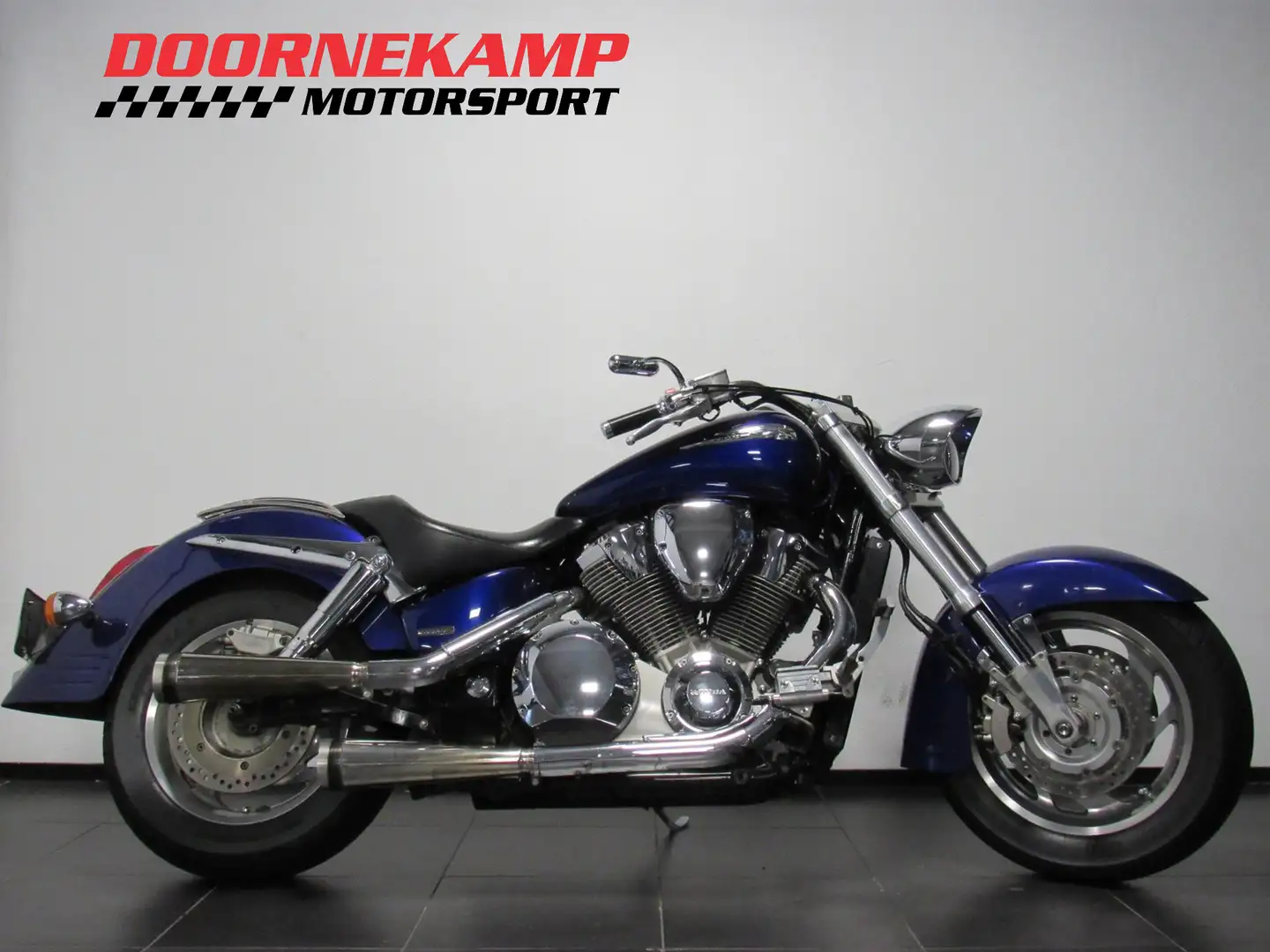 Honda VTX 1800 Paars - 1