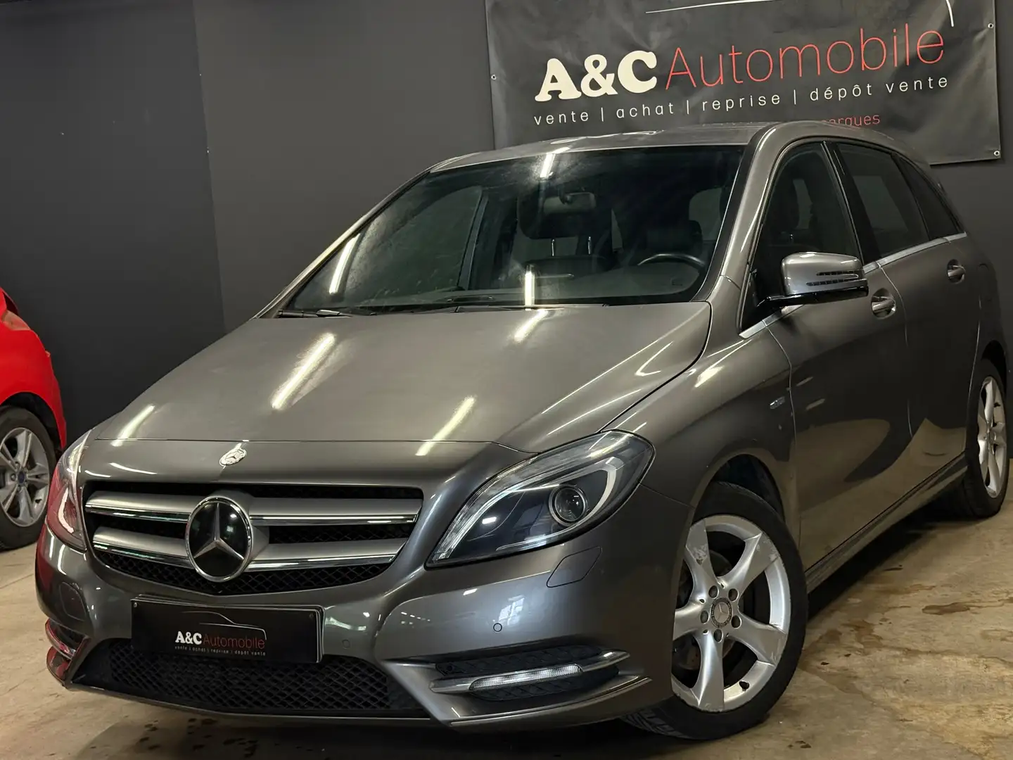 Mercedes-Benz B 180 CDI Avangarde Gris - 2