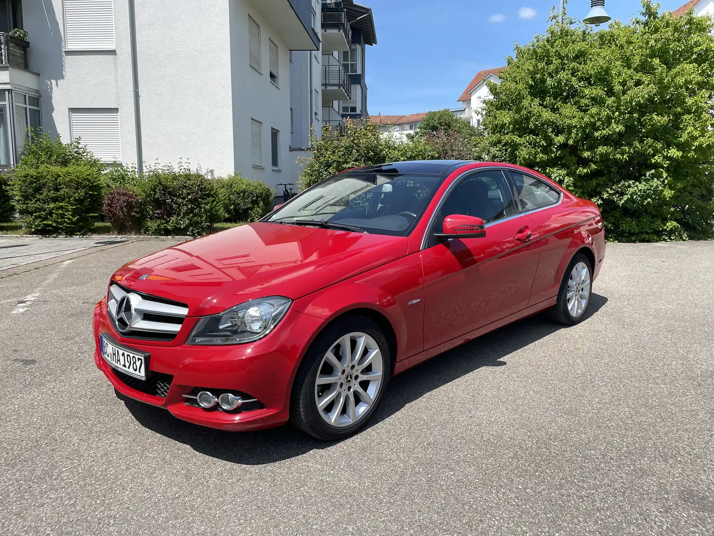 Mercedes-Benz C 220 CDI DPF Coupe (BlueEFFICIENCY) 7G-TRONIC Rot - 2