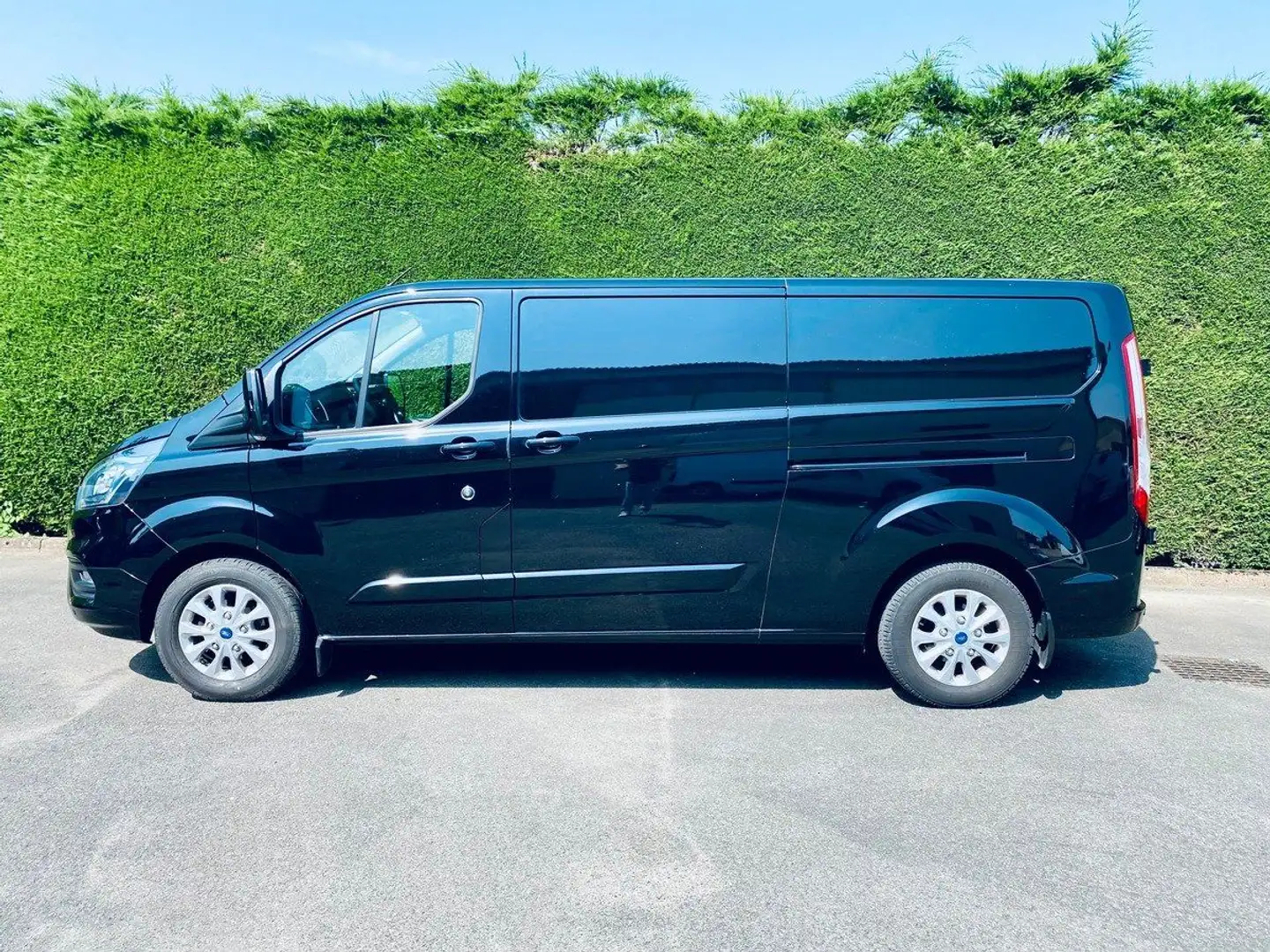 Ford Transit CUSTOM LIMITED 130 ch L2 H1 Aménagé Van Schwarz - 2