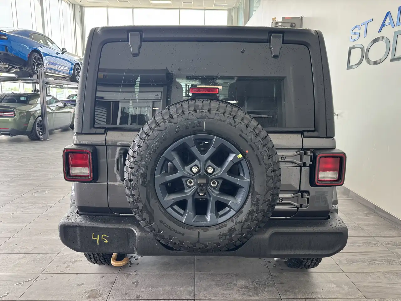 Jeep Wrangler снимка Jeep Wrangler