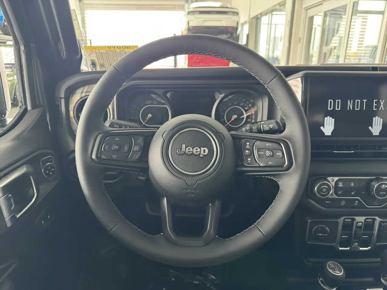 Jeep Wrangler снимка Jeep Wrangler