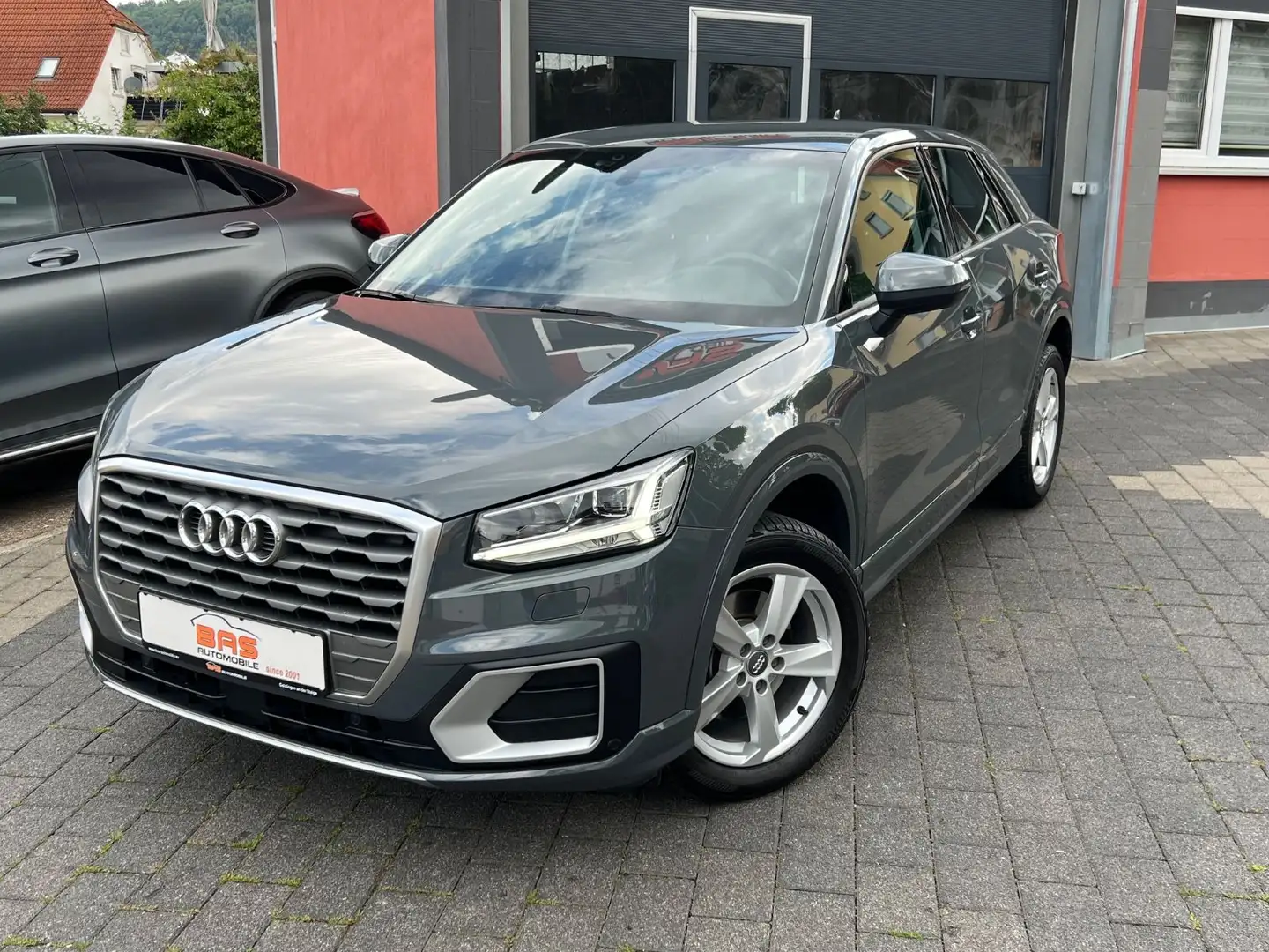 Audi Q2 sport 1.4 TFSI*NAVI*LED*1.HAND* Grigio - 1