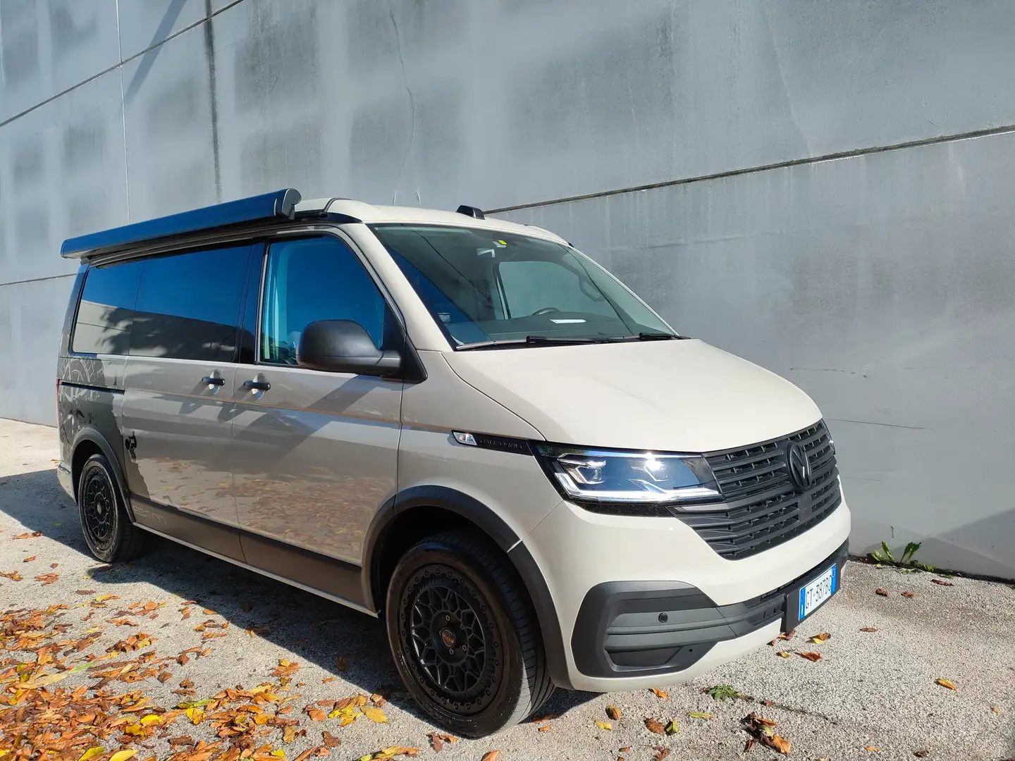 Volkswagen T6.1 California BEACH CAMPER Beige - 2