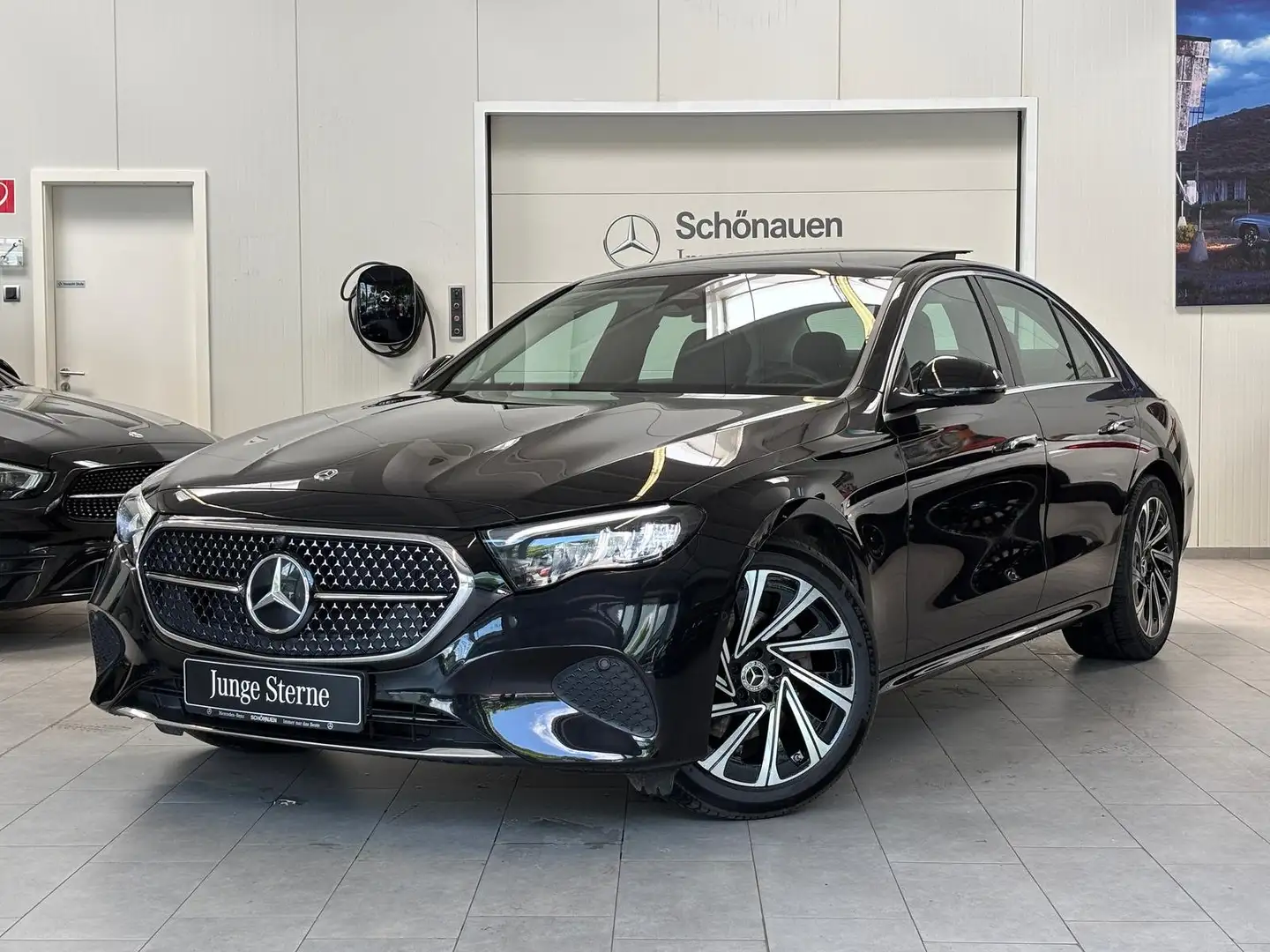 Mercedes-Benz E 220 d AVANTGARDE PANO+DISTRONIC+TOTWINKEL+19" Nero - 1