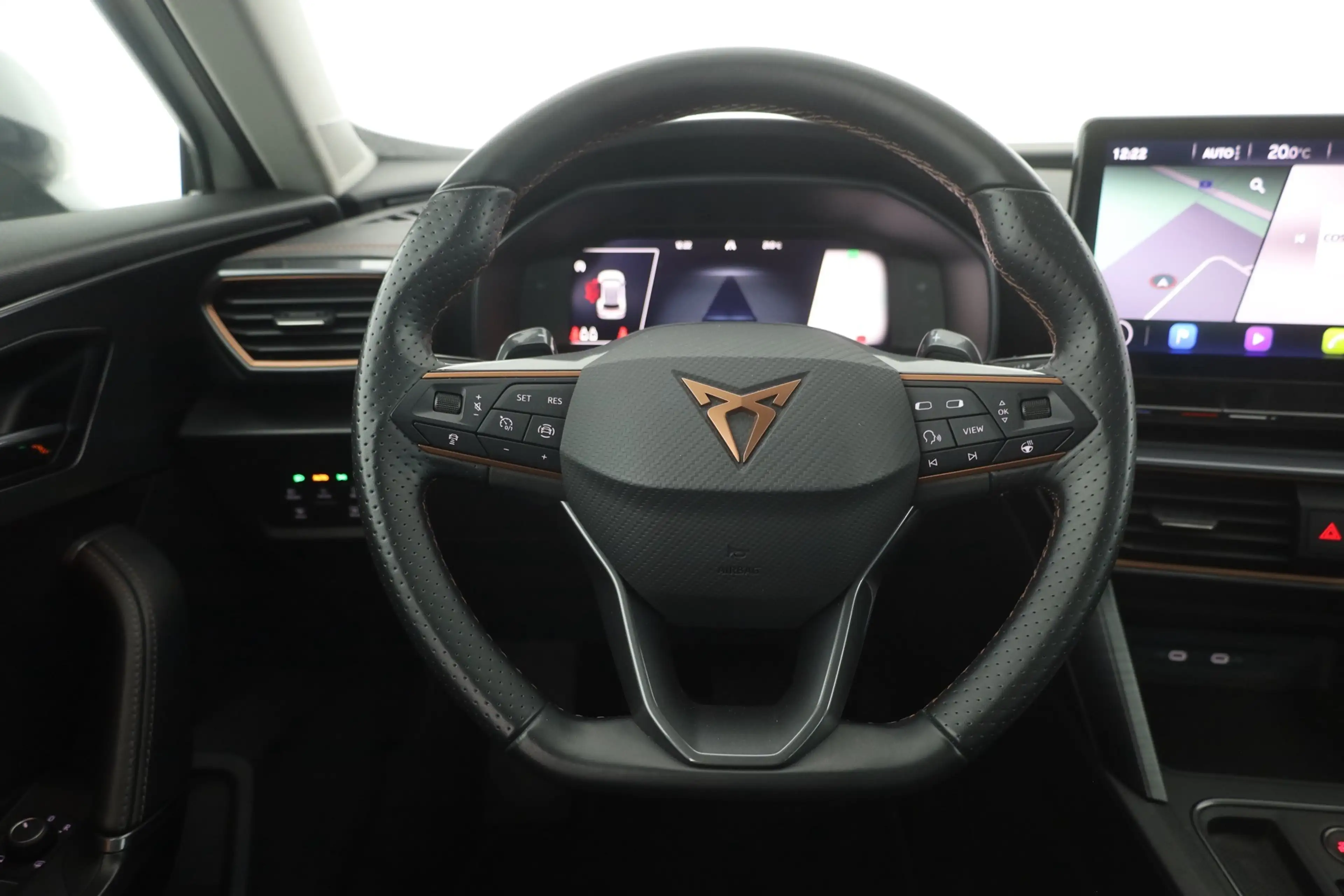 CUPRA Formentor 1.5 TSI DSG LED Navi ACC Keyless-Go — photo 14