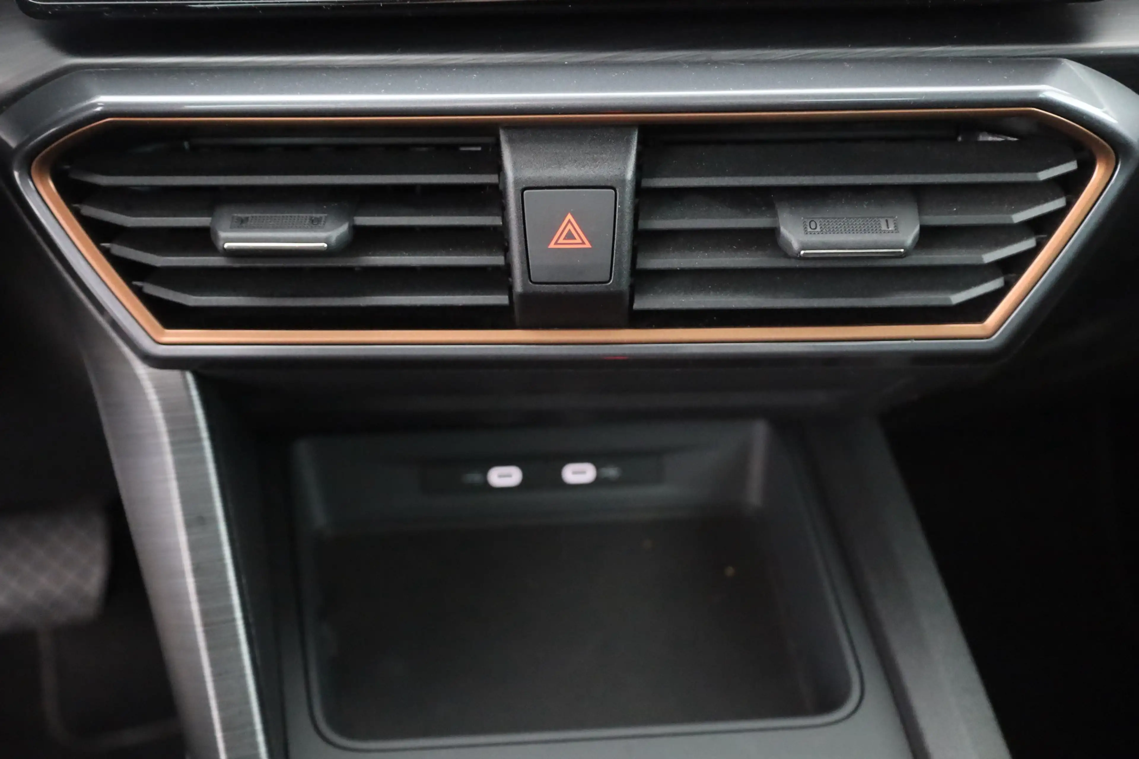 CUPRA Formentor 1.5 TSI DSG LED Navi ACC Keyless-Go — photo 12