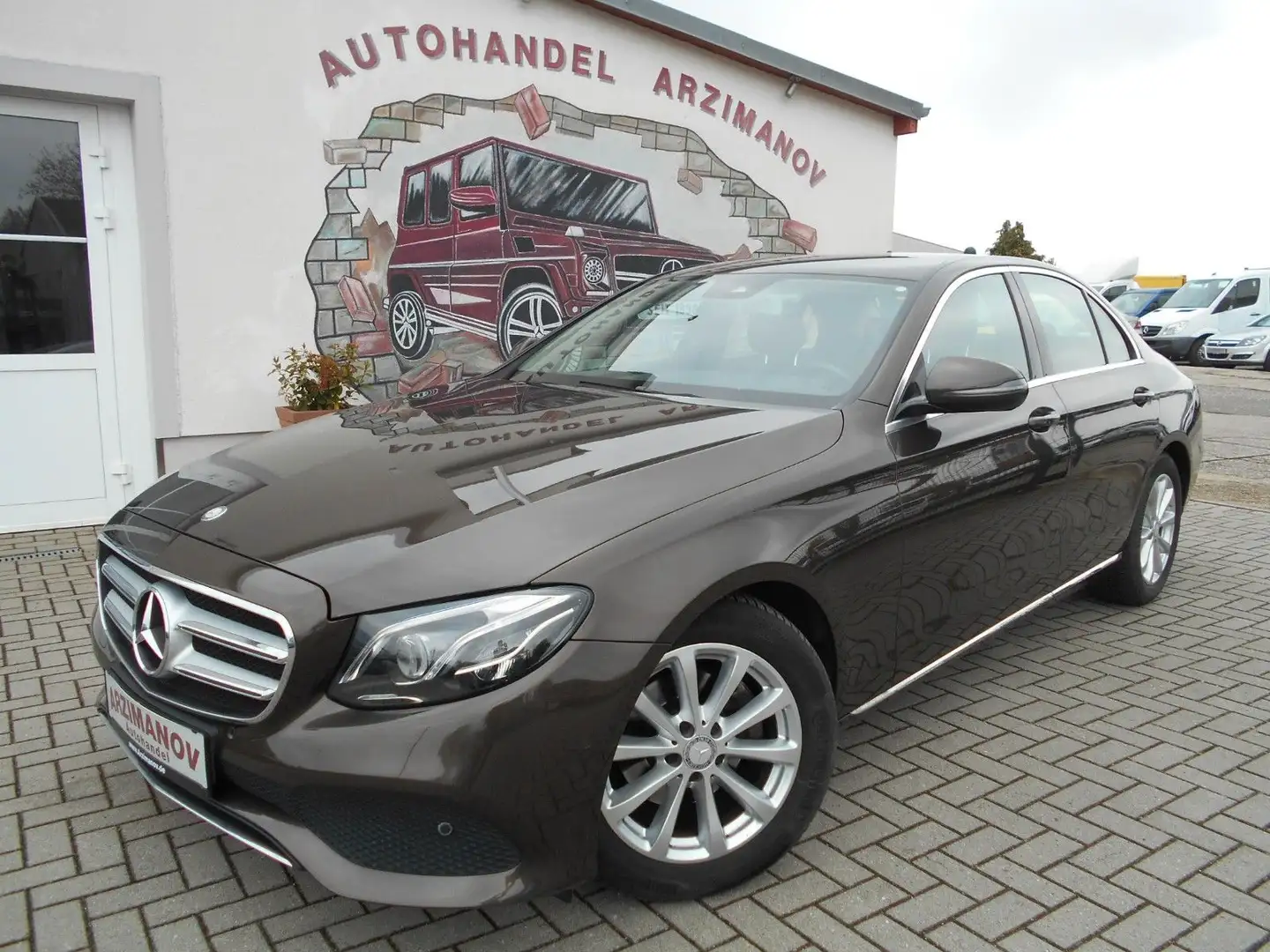 Mercedes-Benz E 200 Avantgarde NAVI/LEDER/LED/KAMAERA Brun - 1
