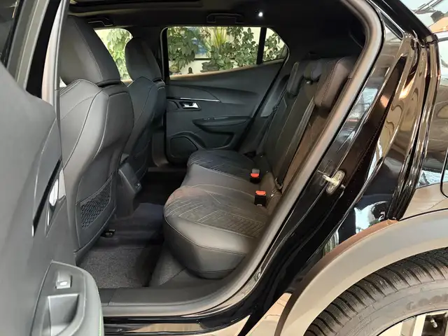 Peugeot 2008 view 14
