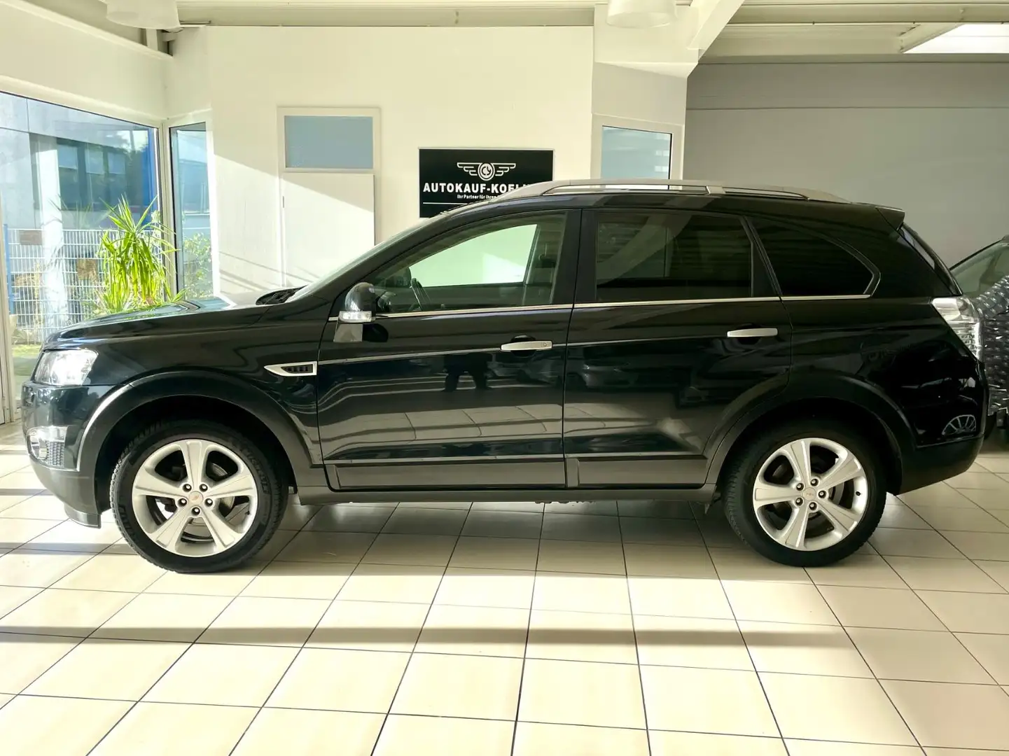Chevrolet Captiva 2.2 D LTZ 4WD/Automatik/Navi/Klima/Leder Nero - 1