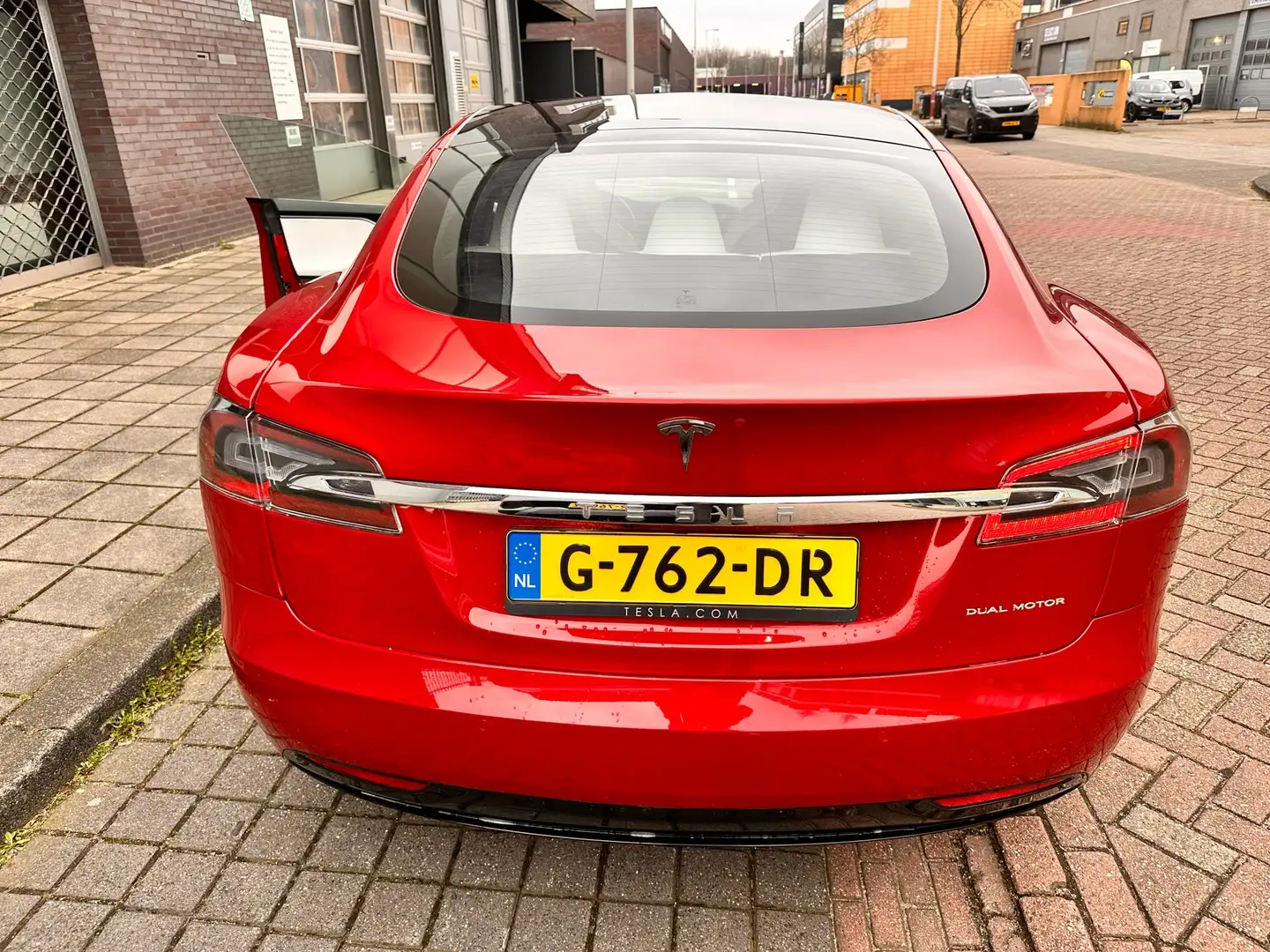 Tesla Model S Long Range AWD,  Special edition, 0–100 in 3,8 s Červená - 2