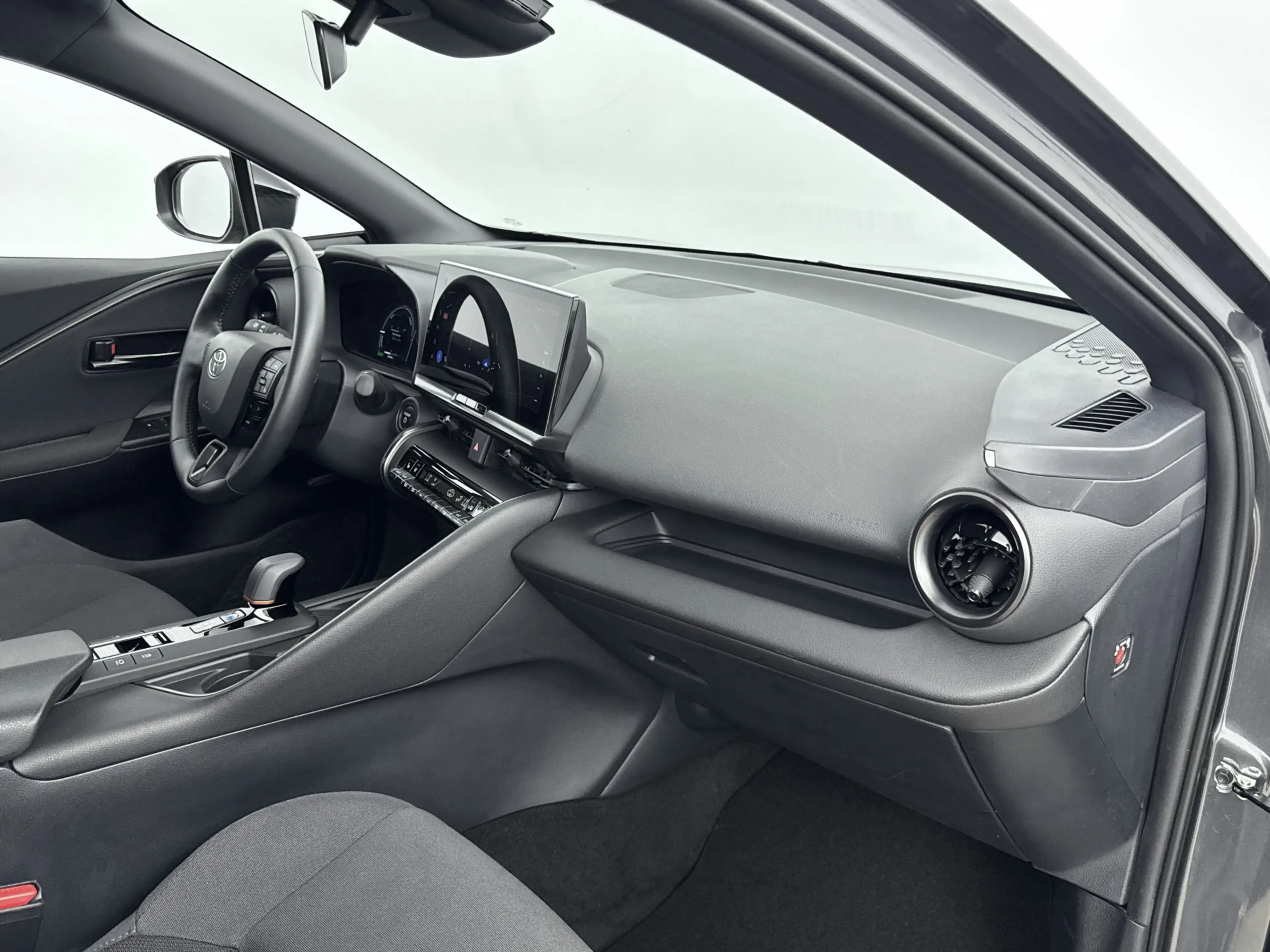 Toyota C-HR 1.8 Hybrid 140 First Edition | Voorruit-Stuur-Stoe — photo 8