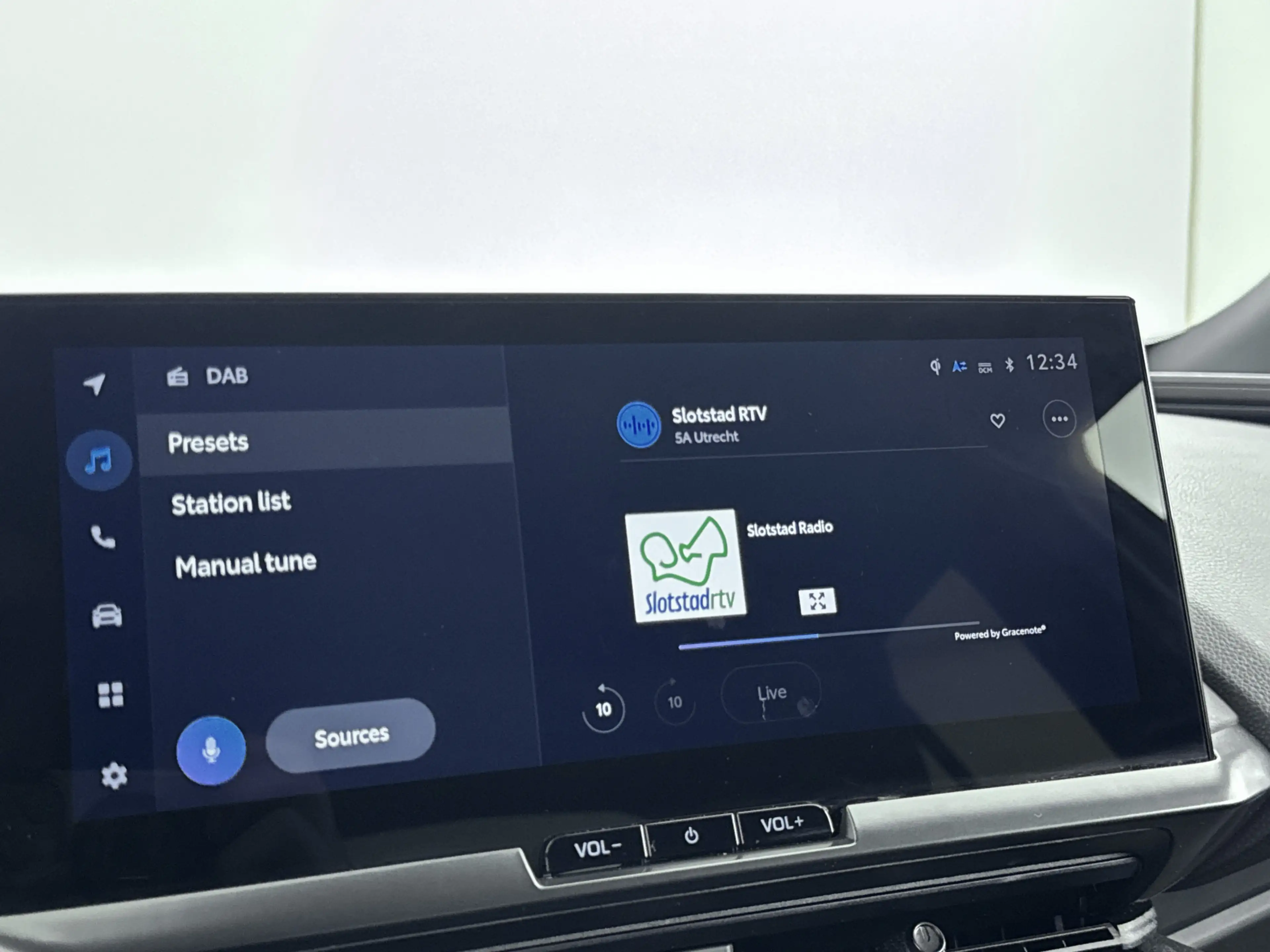 Toyota C-HR 1.8 Hybrid 140 First Edition | Voorruit-Stuur-Stoe — photo 11