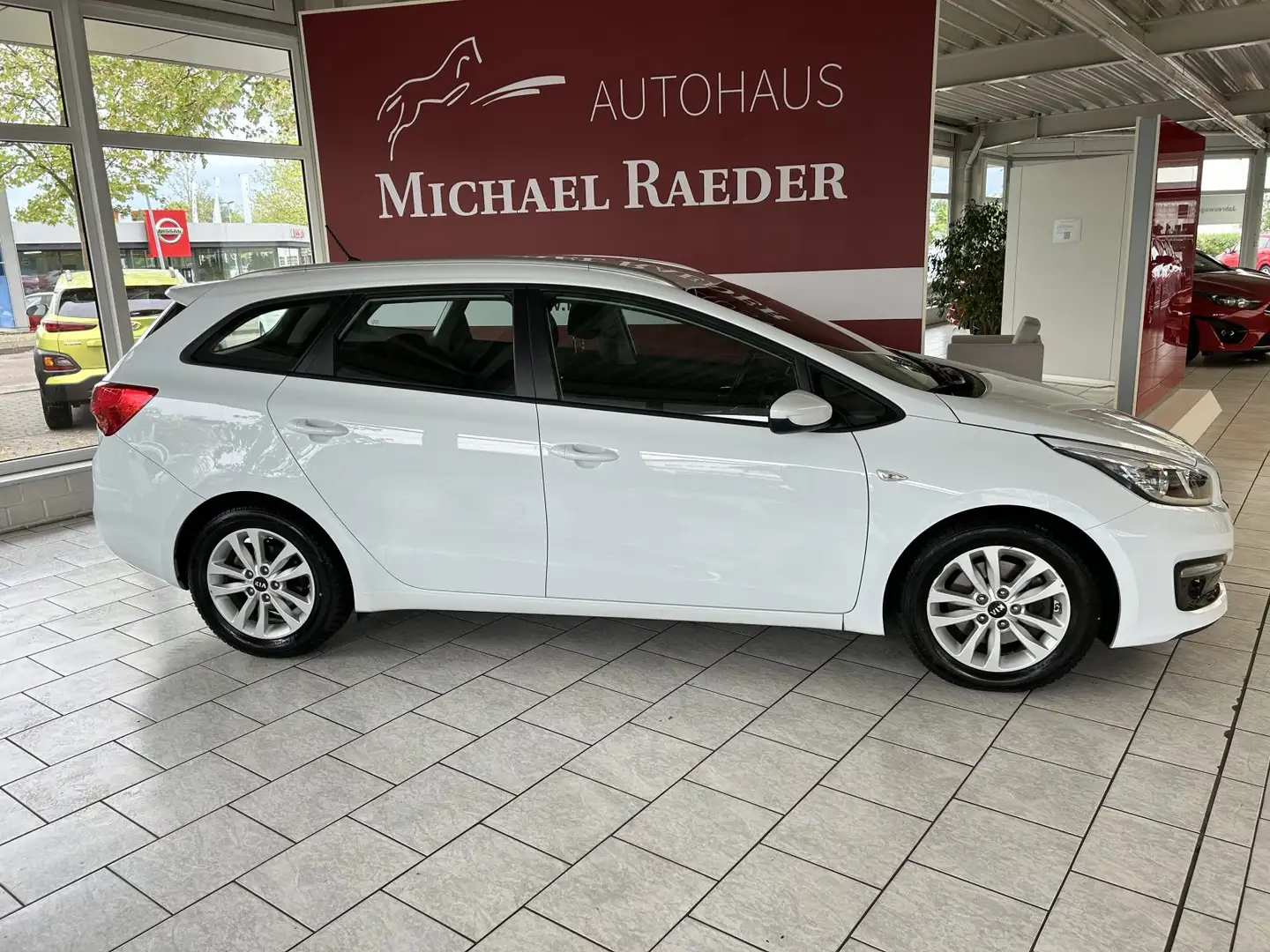 Kia Ceed / cee'd Sportswagon  Edition 7 Blanc - 1