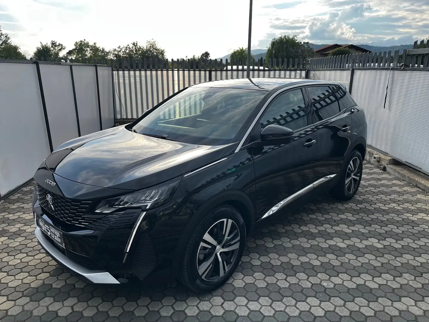 Peugeot 3008 3008 1.5 bluehdi Allure Pack s Noir - 1