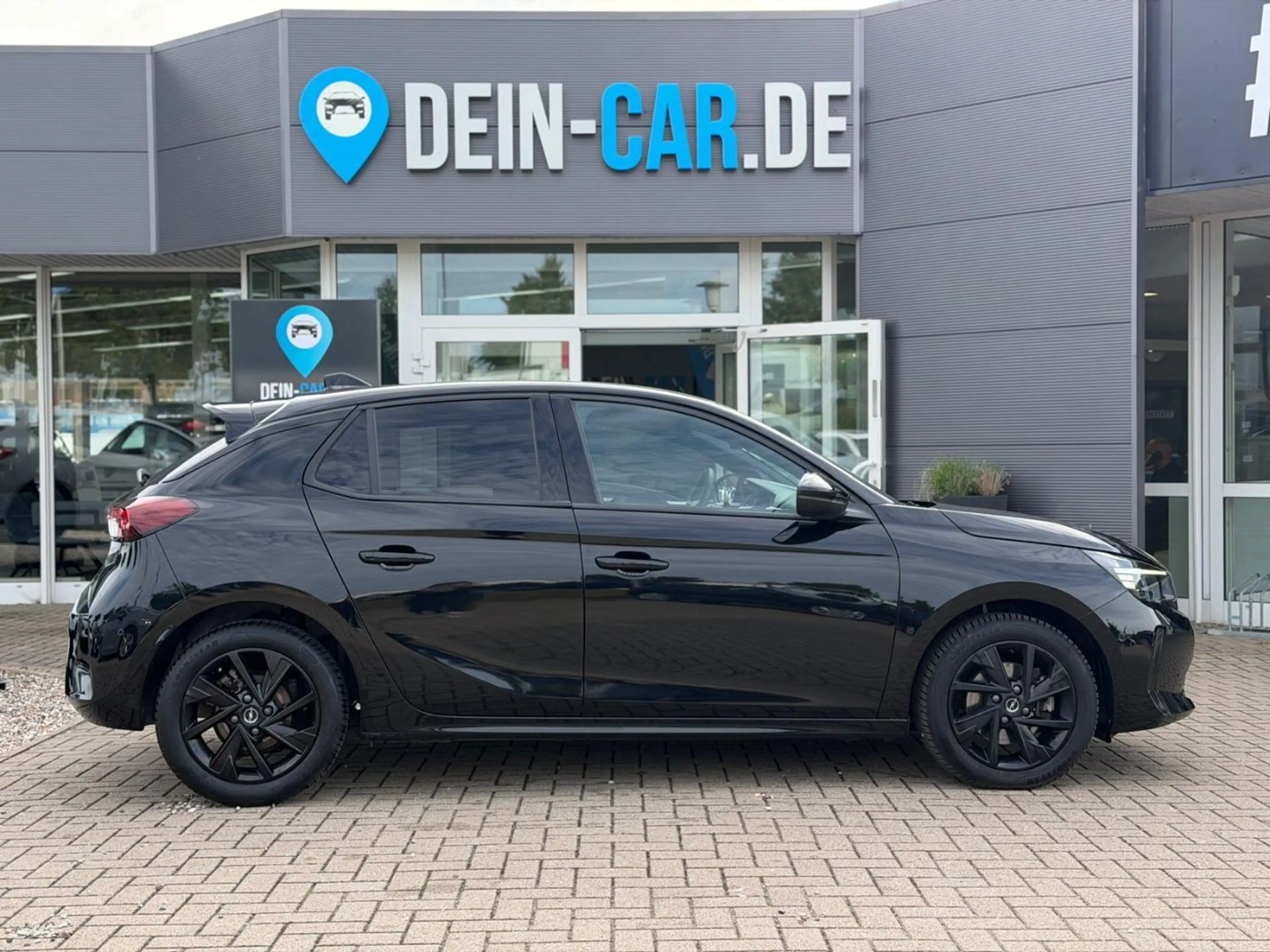 Opel Corsa LED Navi PDC SHZ SpurW Facelift Kam. LM — photo 9