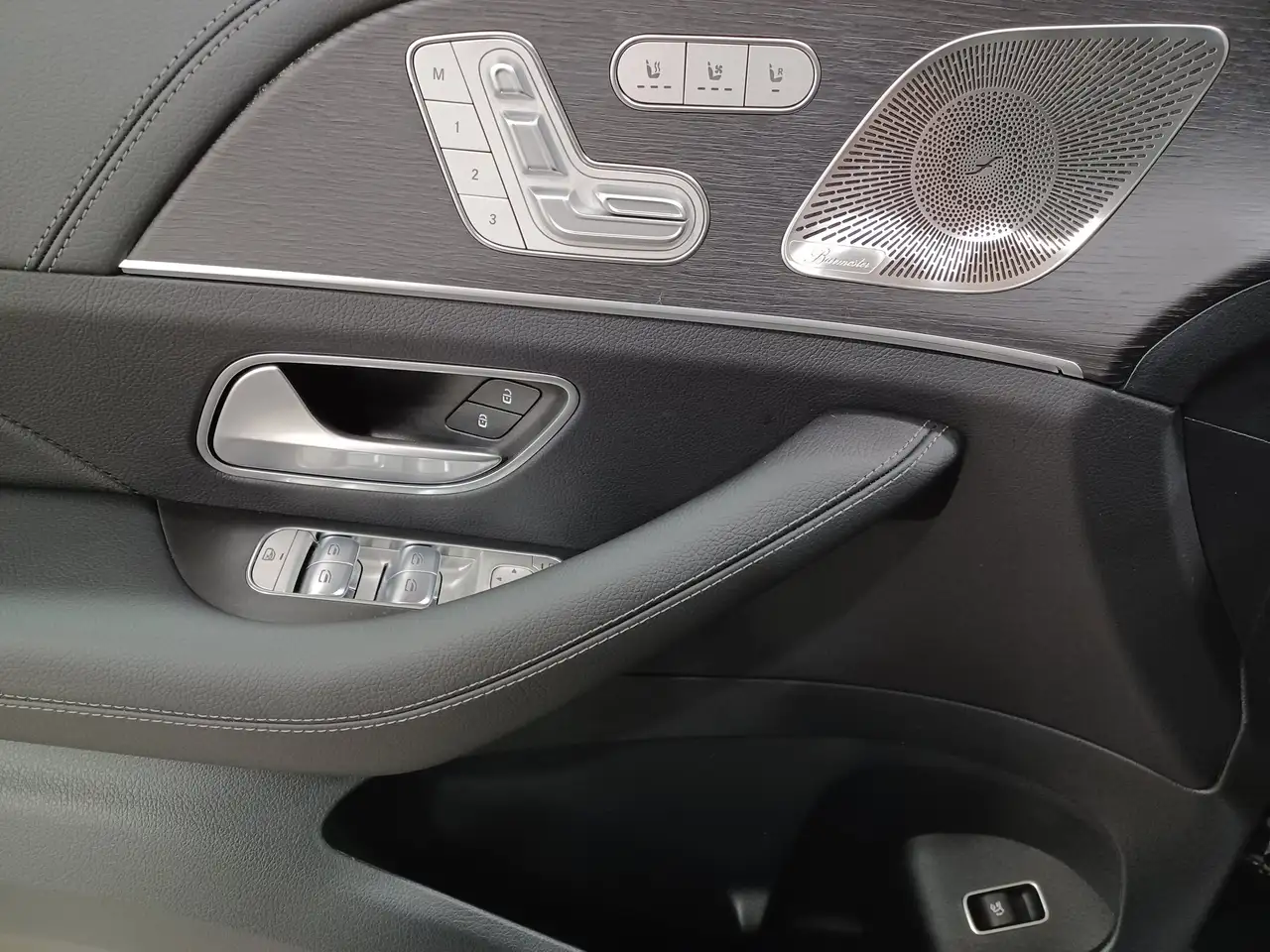 Mercedes-Benz GLE снимка Mercedes-Benz GLE