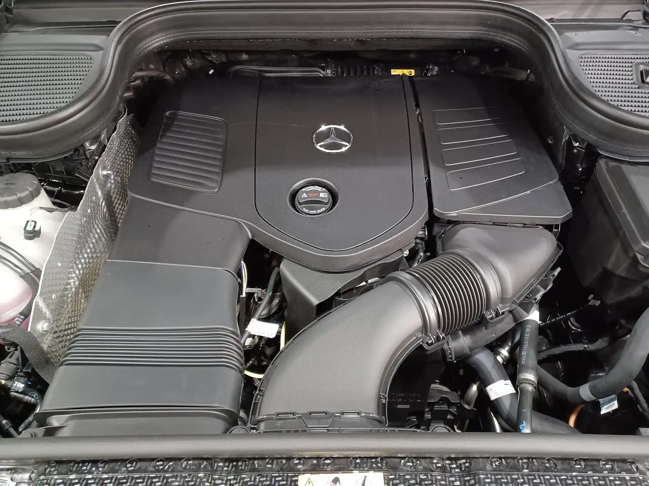 Mercedes-Benz GLE снимка Mercedes-Benz GLE
