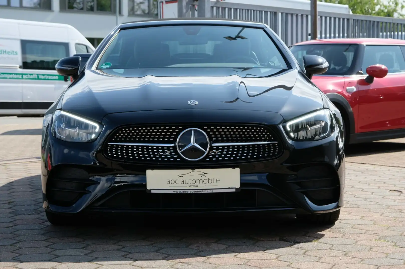 Mercedes-Benz E 220 d Cabrio AMG Burmester Standheizung Schwarz - 2