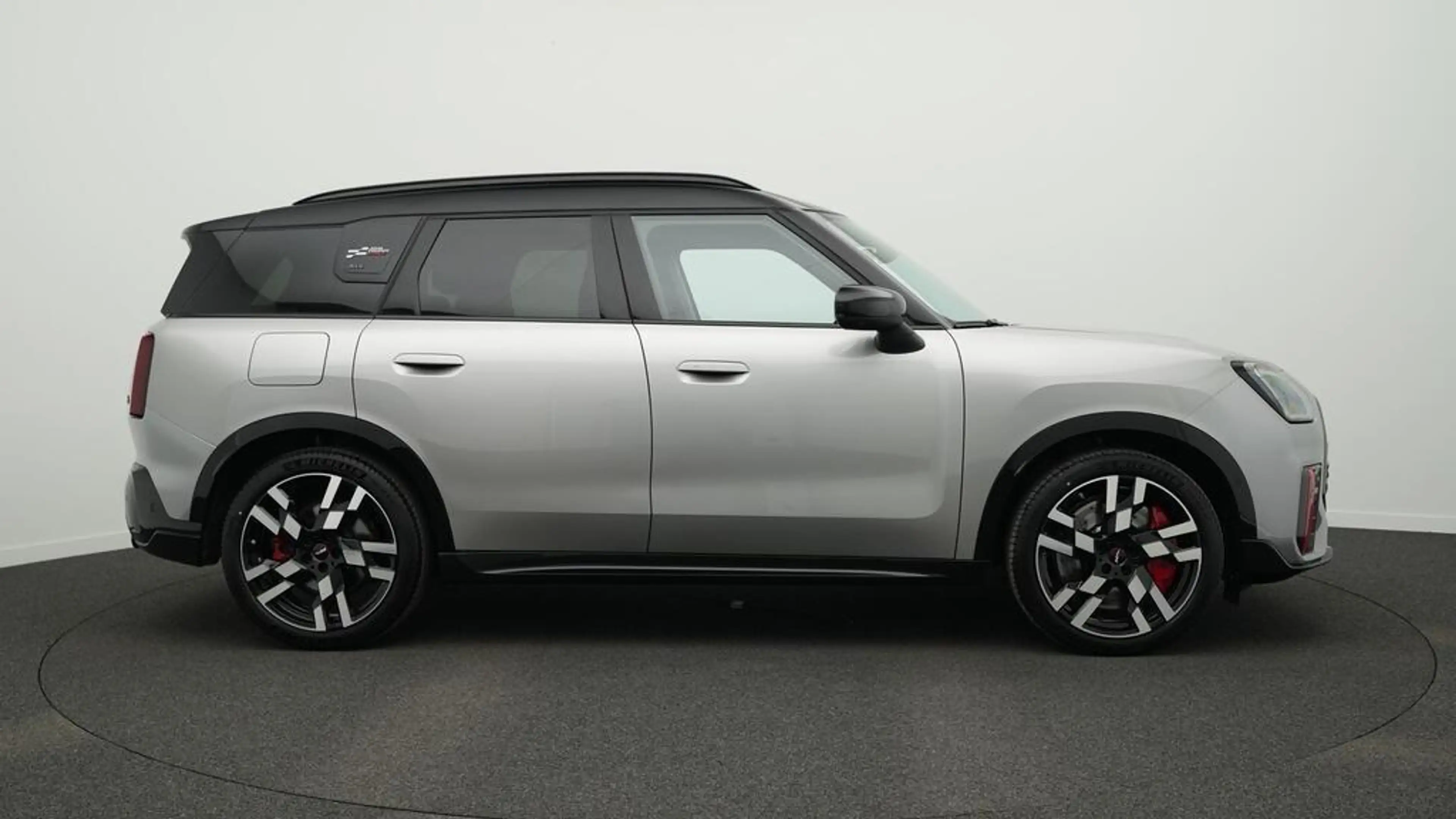 MINI JCW Countryman All4 John Cooper Works Trim — photo 3