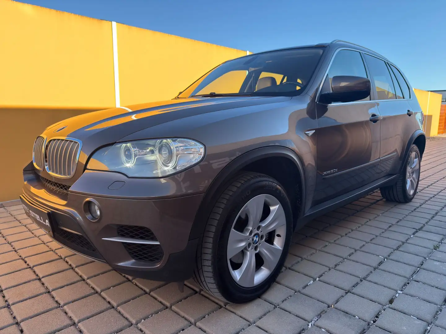 BMW X5 xDrive30d 7 Sitze E70 LCI Facelift / Leder / Navi Bronze - 1