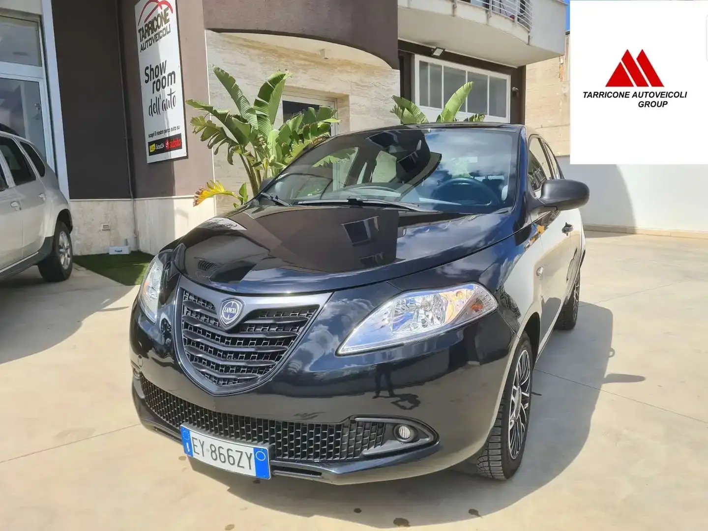 Lancia Ypsilon Ypsilon 1.2 8v S MomoDesign 69cv E6 Nero - 1
