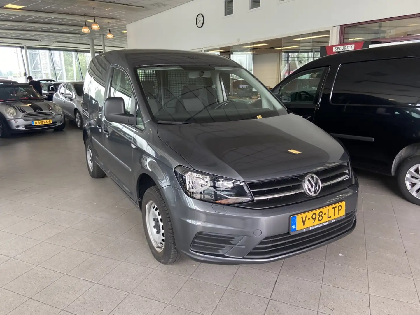 Volkswagen Caddy 1.4 TSI L1H1 BMT Comfortline Grijs - 1
